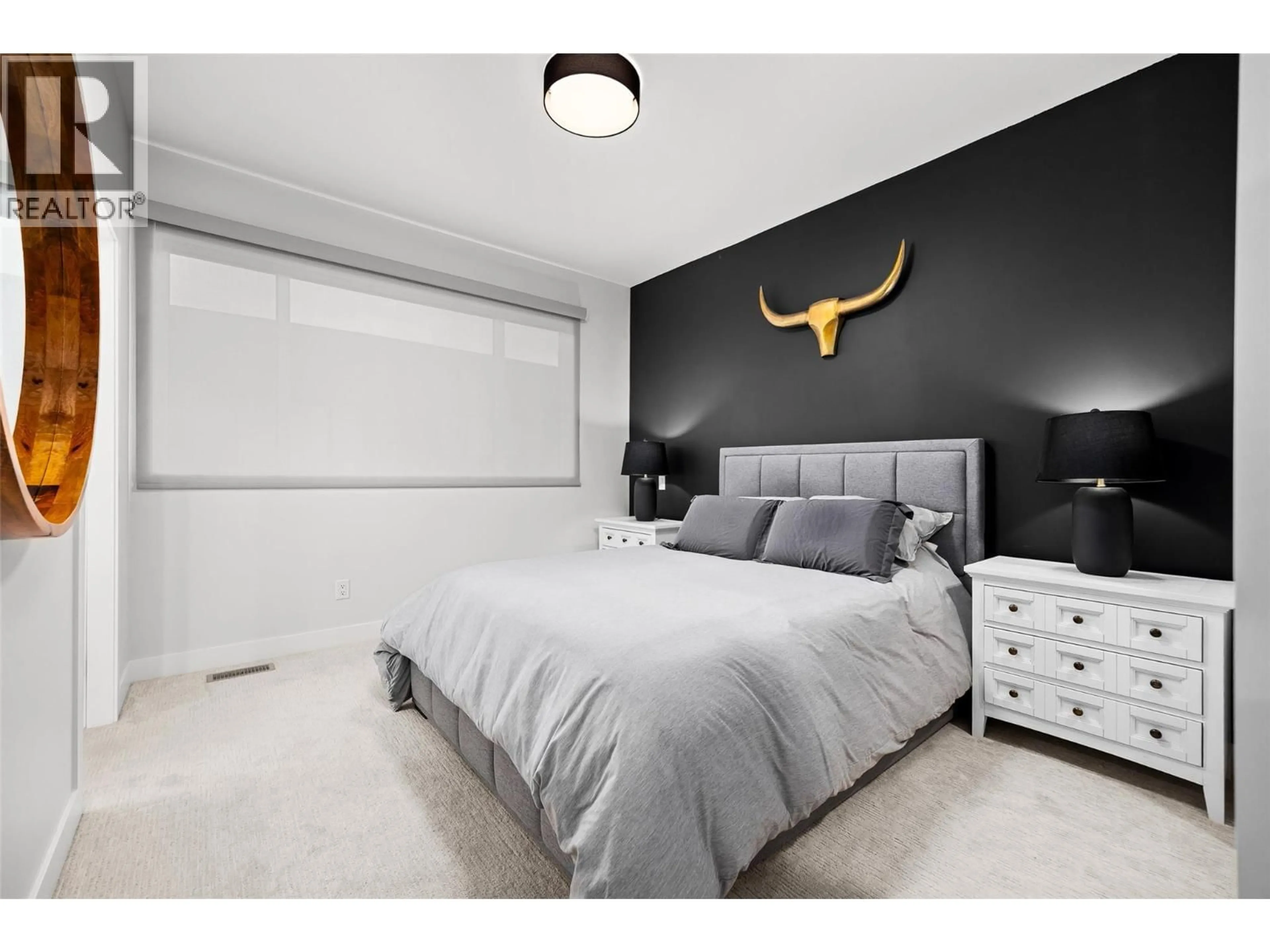 Bedroom with bed, wood/laminate floor for 4 - 1225 FINDLAY ROAD, Kelowna British Columbia V1X5B1