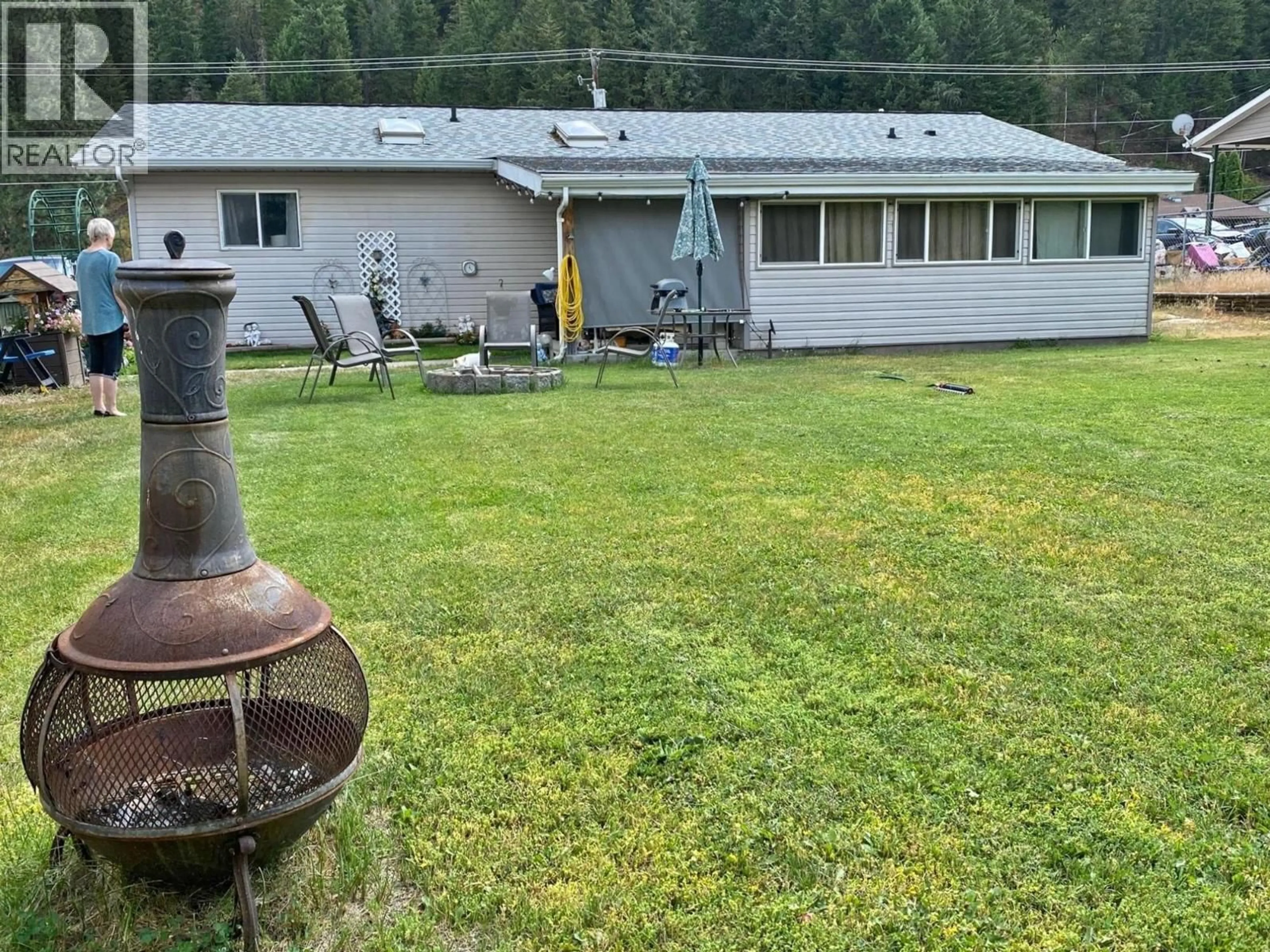 A pic from outside/outdoor area/front of a property/back of a property/a pic from drone, mountain view for 4713 BIRCH LANE, Barriere British Columbia V0E1E0