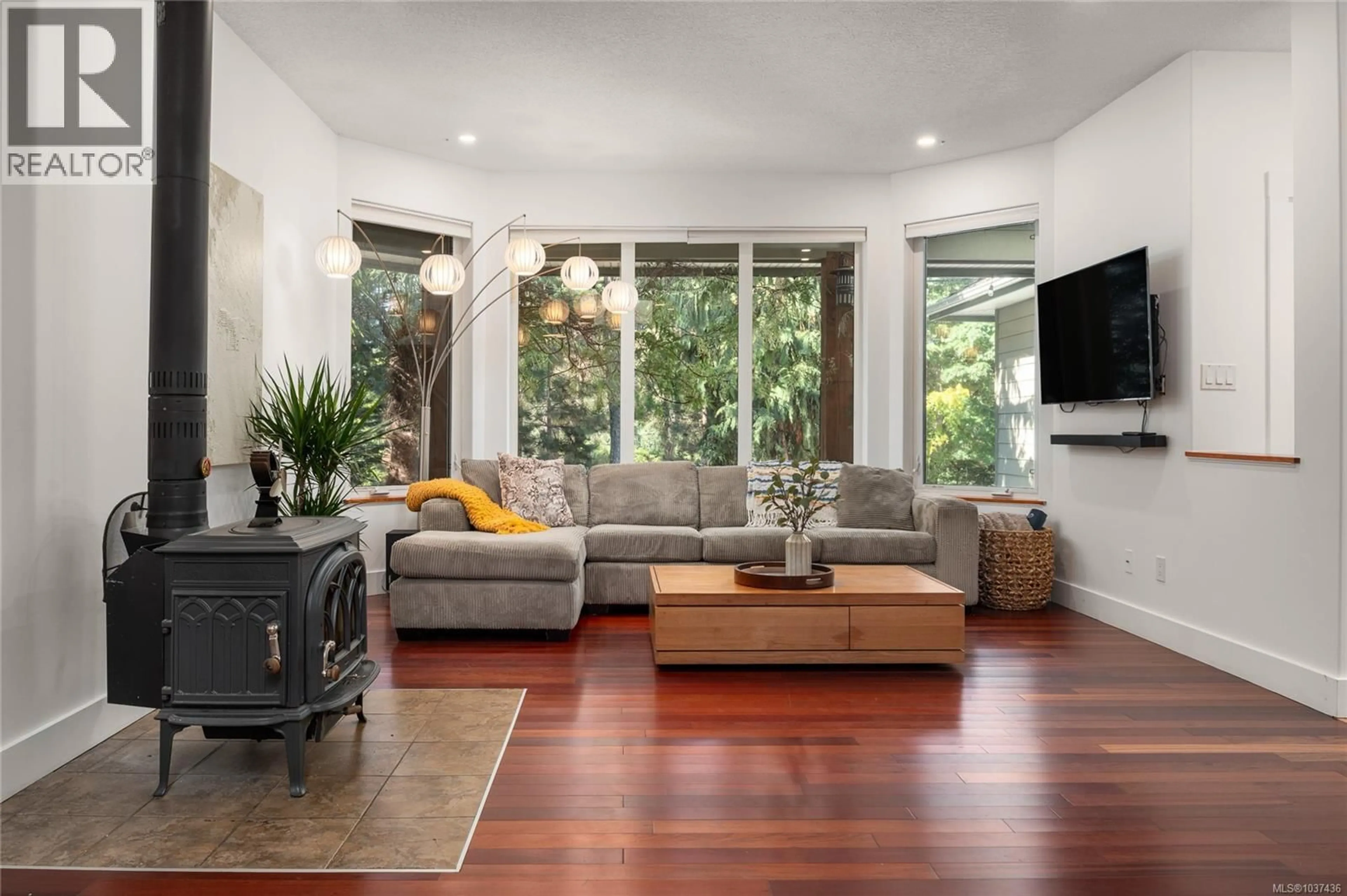 Living room with furniture, unknown for 1554 MARINA WAY, Nanoose Bay British Columbia V9P9B5