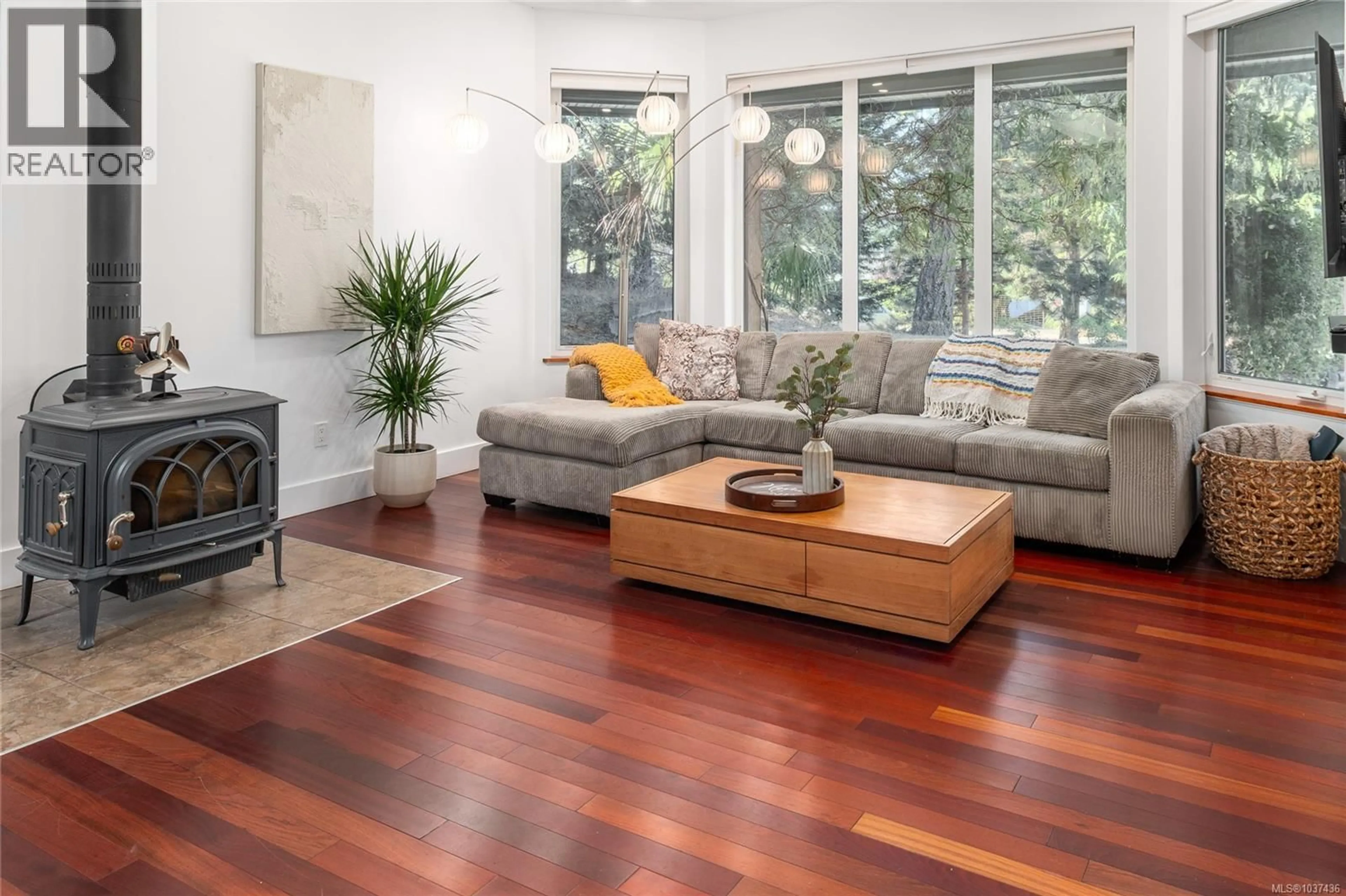 Living room with furniture, wood/laminate floor for 1554 MARINA WAY, Nanoose Bay British Columbia V9P9B5