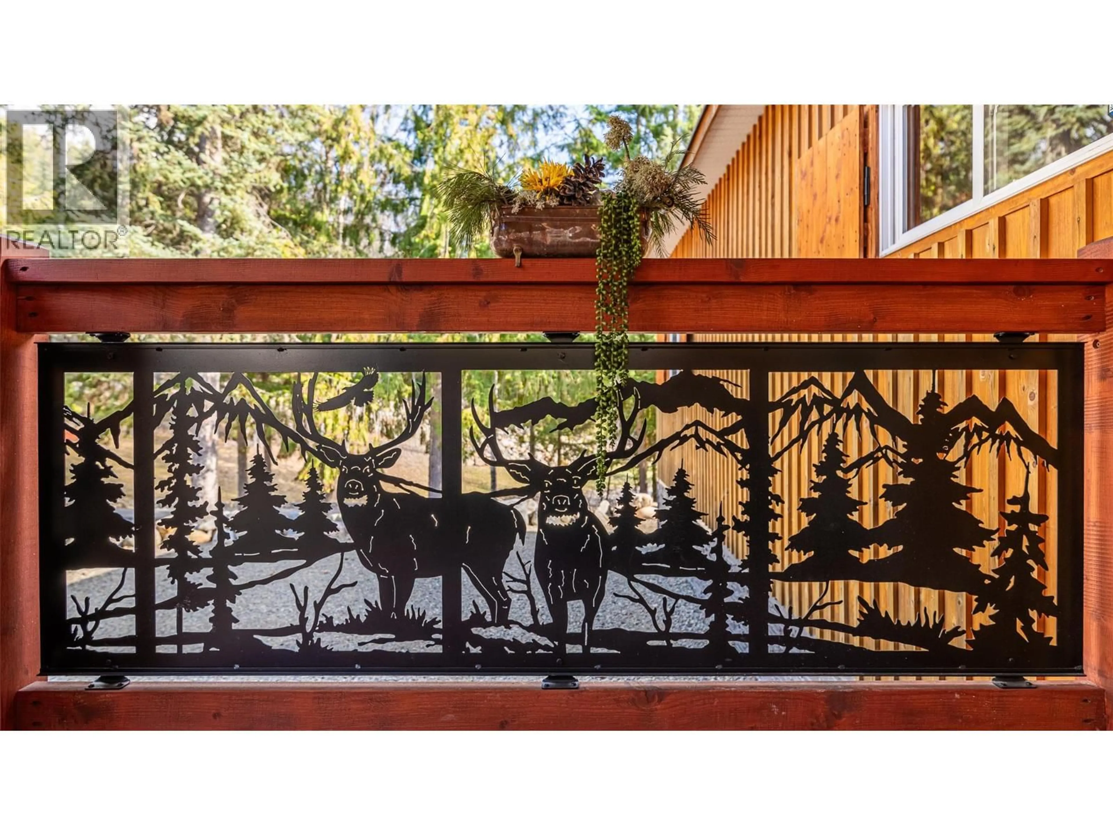 Indoor entryway for 7470 3 HIGHWAY, Kitchener British Columbia V0B2P0