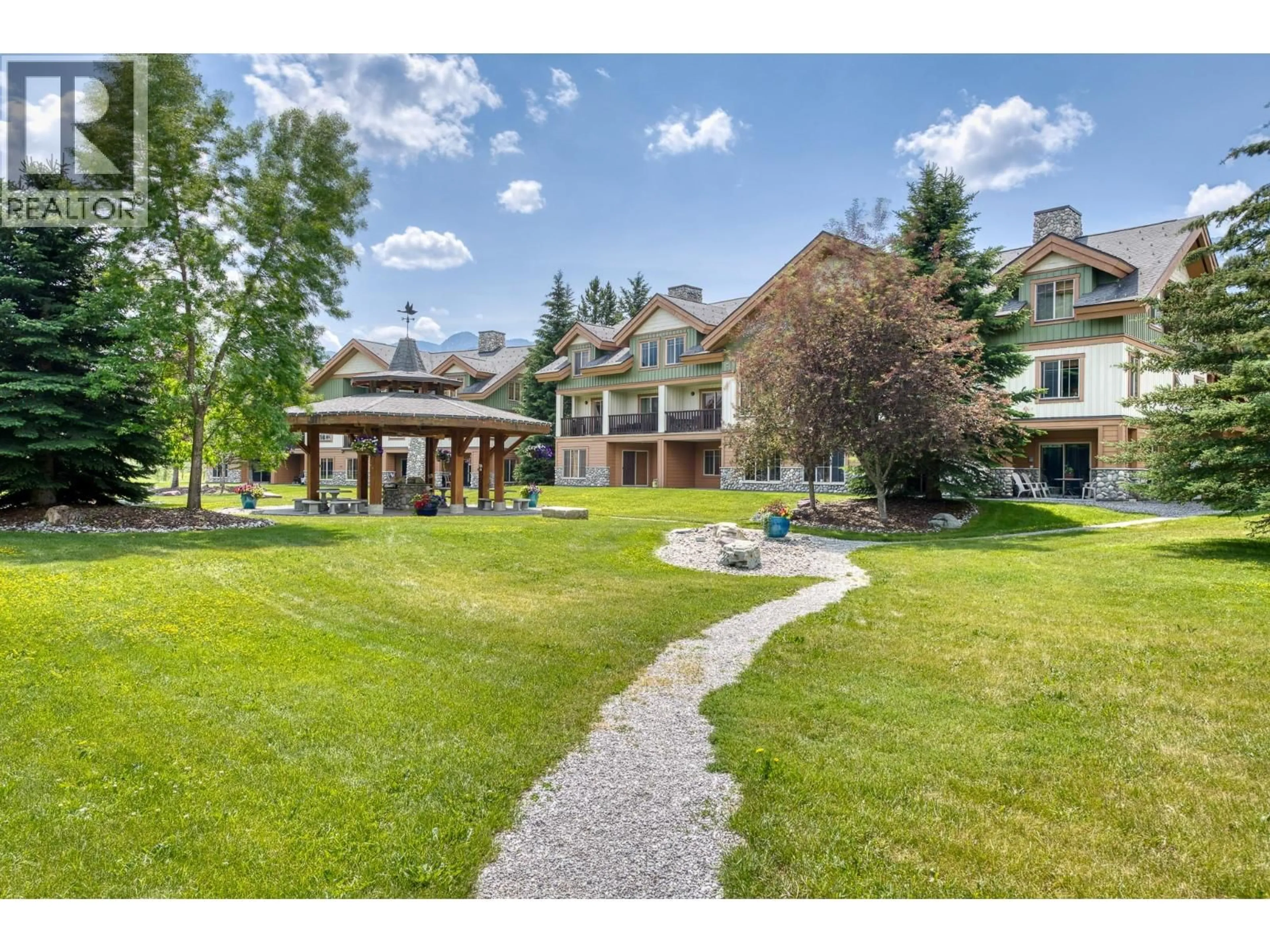 Patio, mountain view for 202B - 34 RIVERMOUNT PLACE, Fernie British Columbia V0B1M7