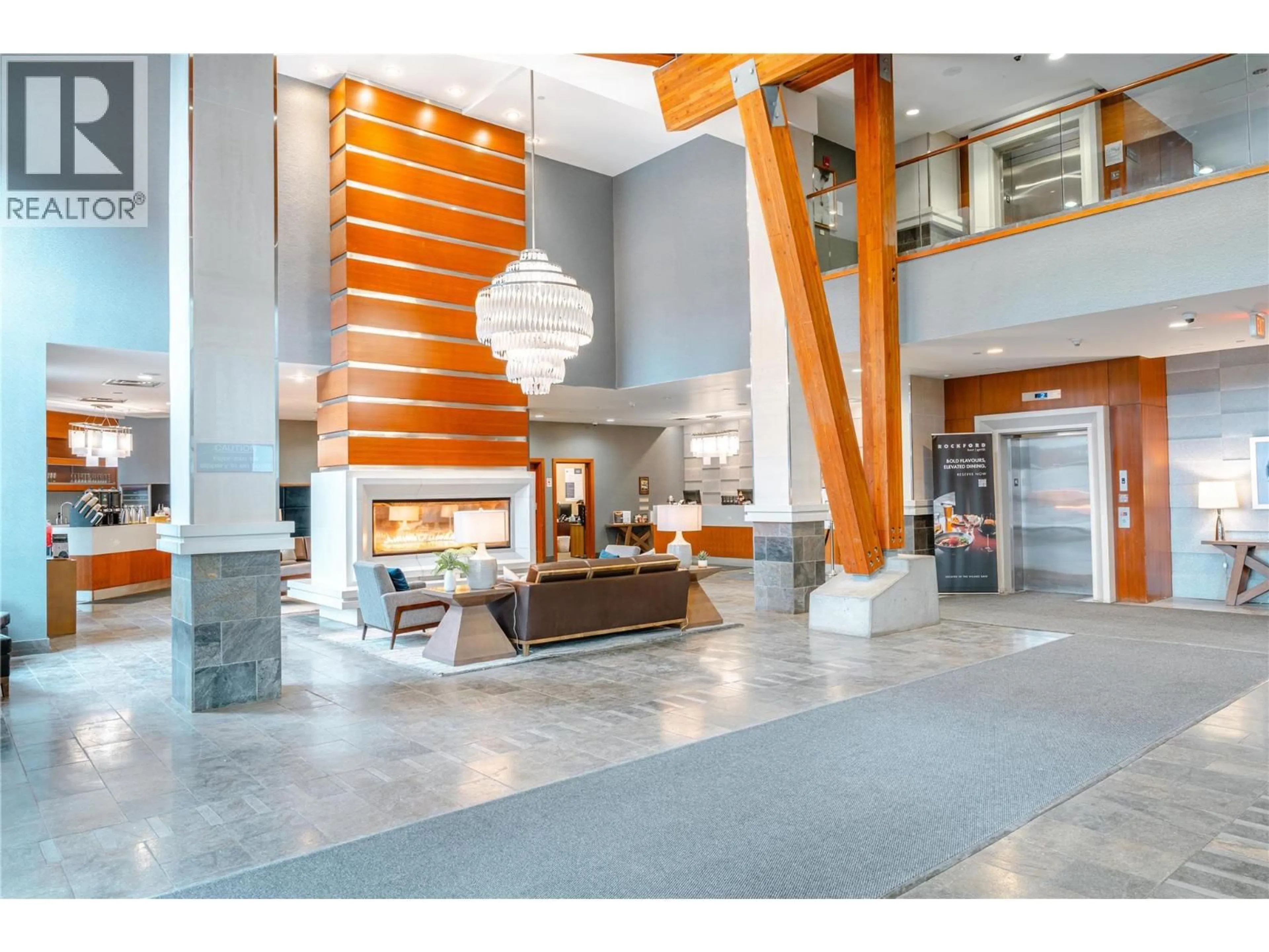 Lobby for 1504 - 2950 CAMOZZI ROAD, Revelstoke British Columbia V0E2S1