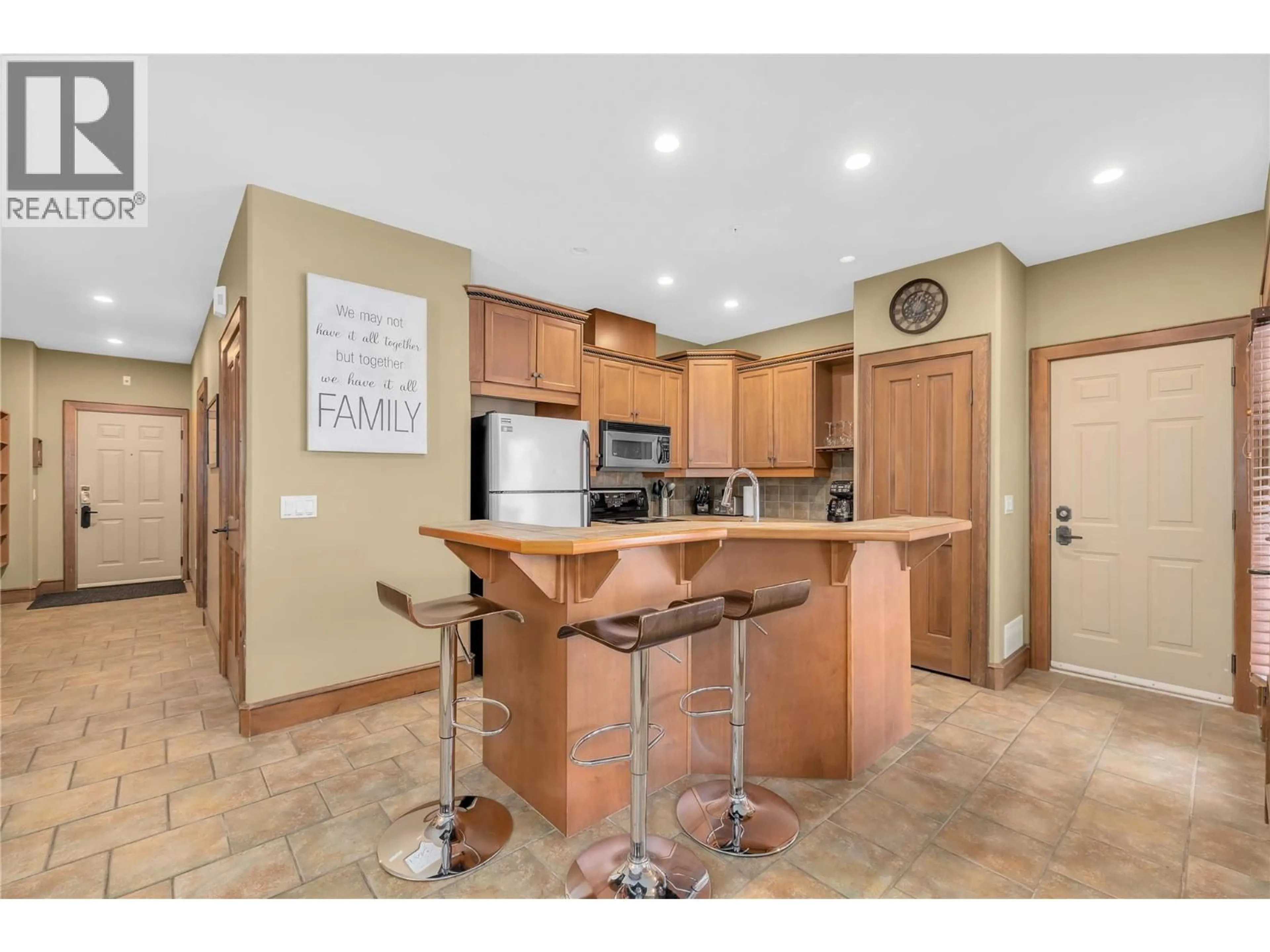 Open concept kitchen, ceramic/tile floor for 6B - 5075 SNOWBIRD WAY, Big White British Columbia V1P1P3