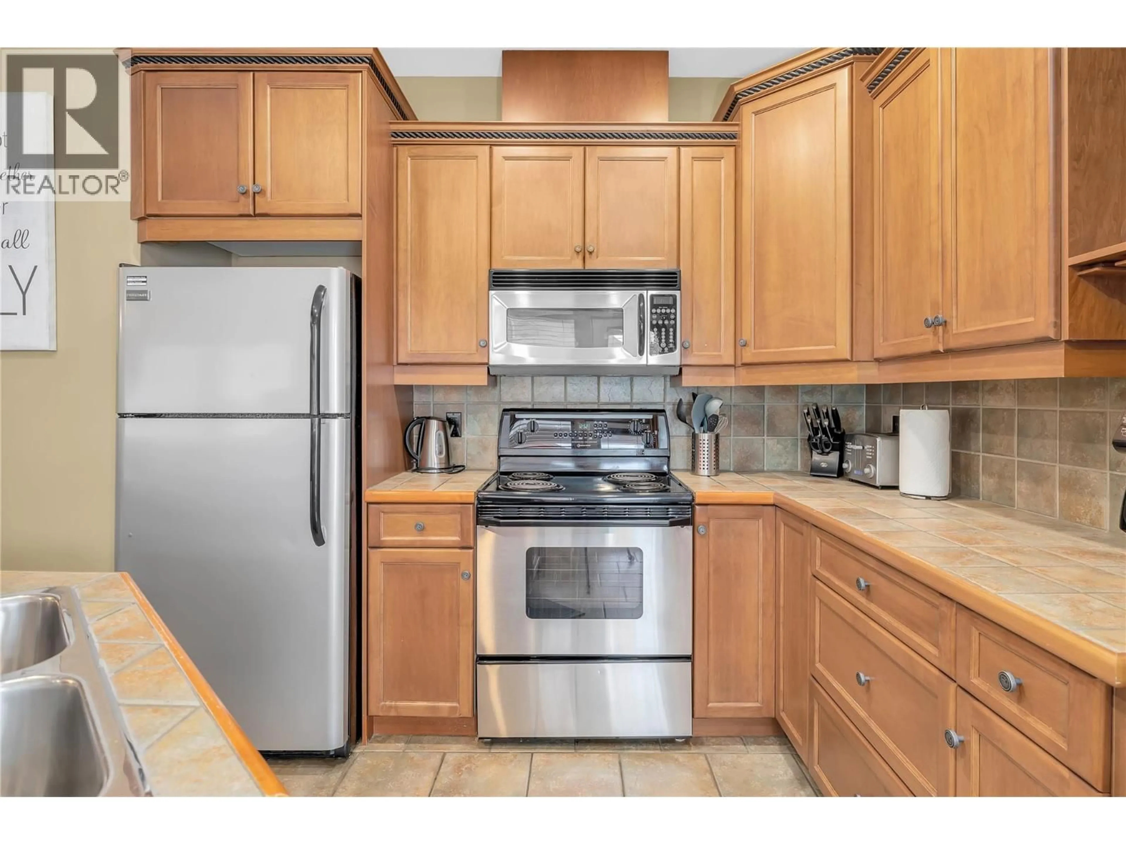 Standard kitchen, unknown for 6B - 5075 SNOWBIRD WAY, Big White British Columbia V1P1P3