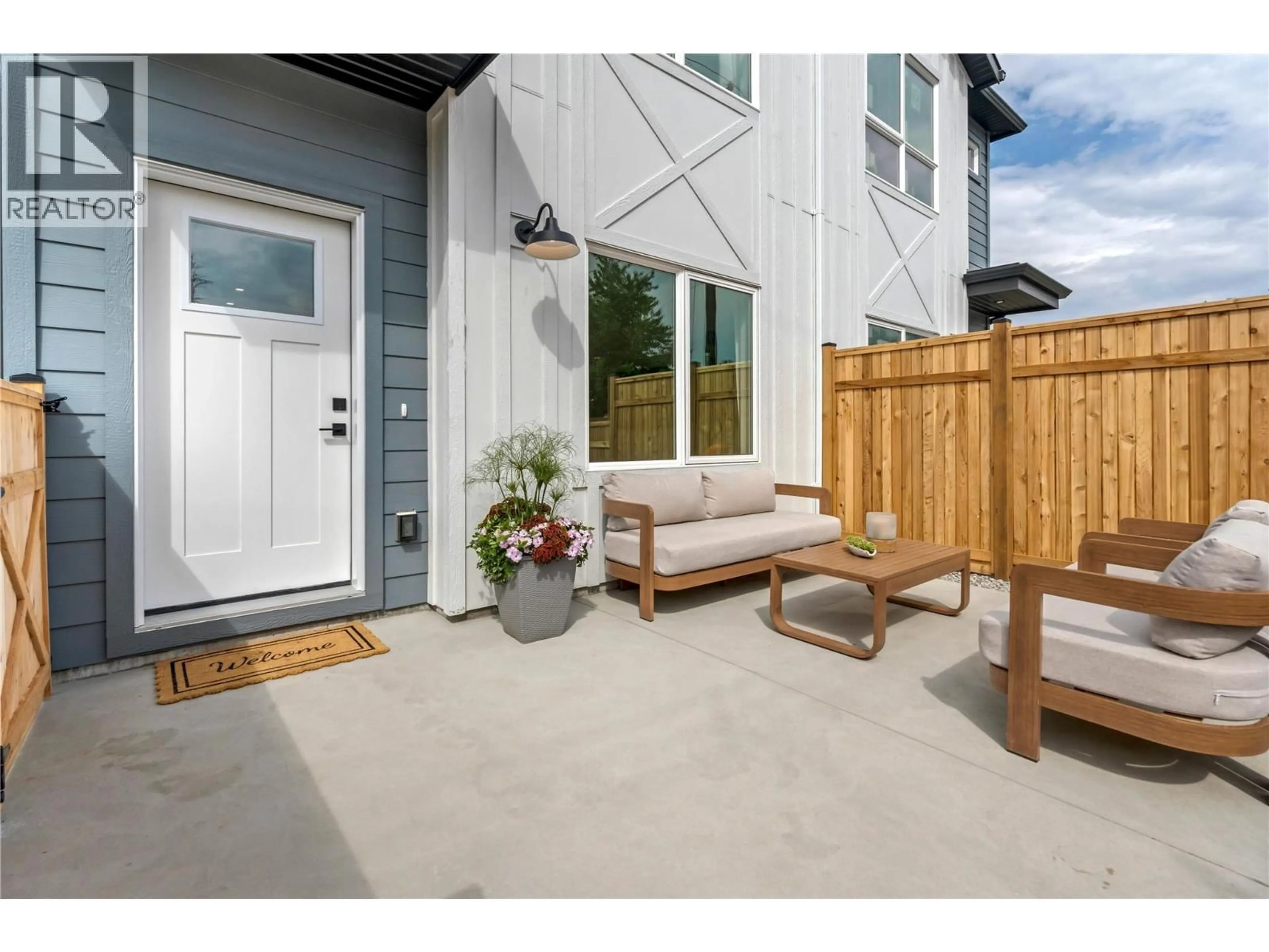 Patio, street for 101 - 695 VICTORIA DRIVE, Penticton British Columbia V2A5N5