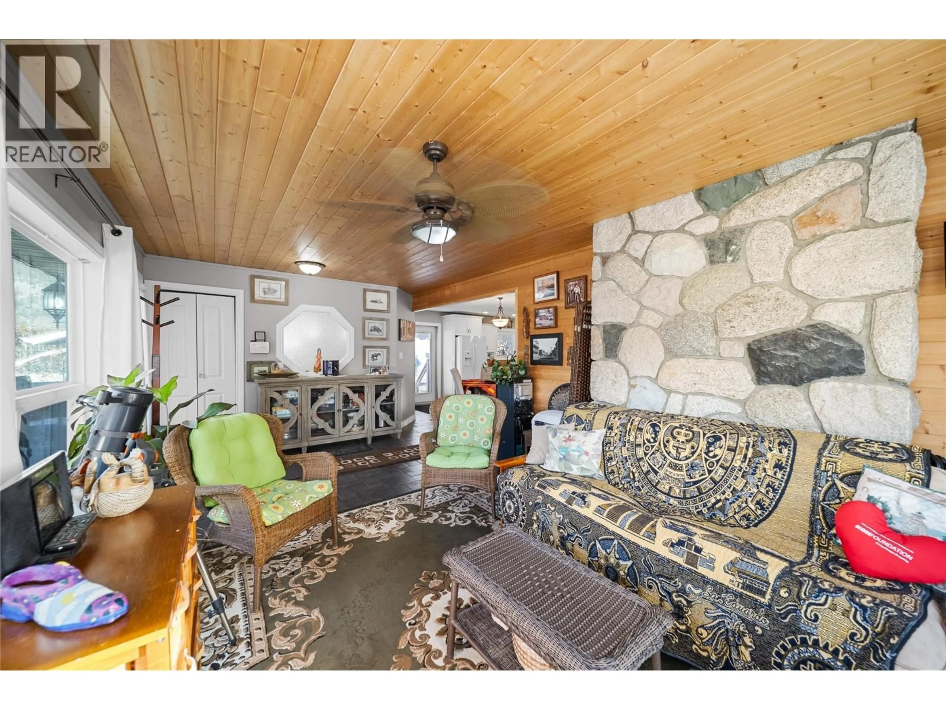 Living room with furniture, unknown for 1767 QUILCHENA AVENUE, Merritt British Columbia V1K1B8