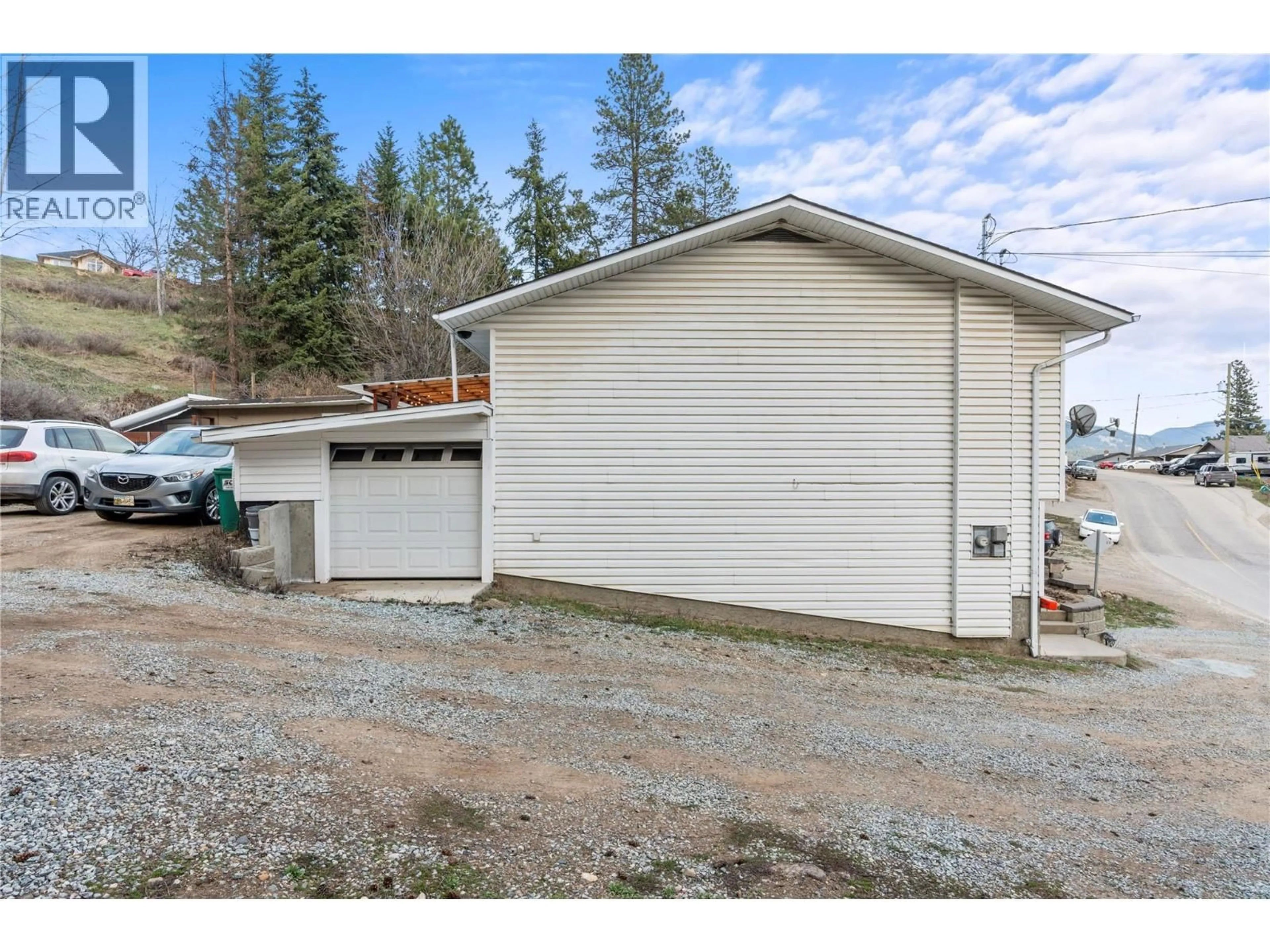 Indoor garage for 1718 GRANDVIEW AVENUE, Lumby British Columbia V0E2G0