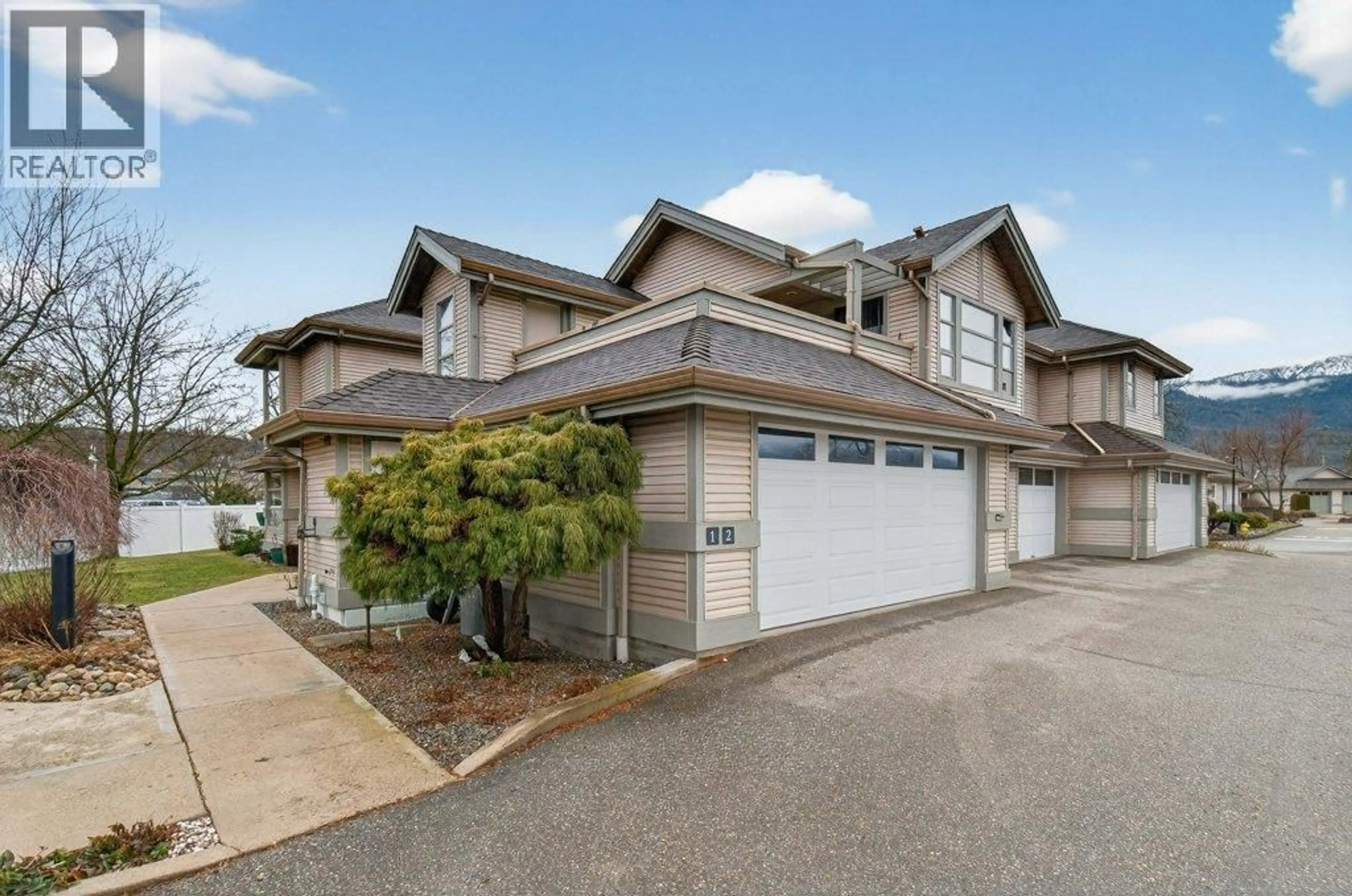 Unknown for 2 - 111 HARBOURFRONT DRIVE NORTHWEST, Salmon Arm British Columbia V1E1A3