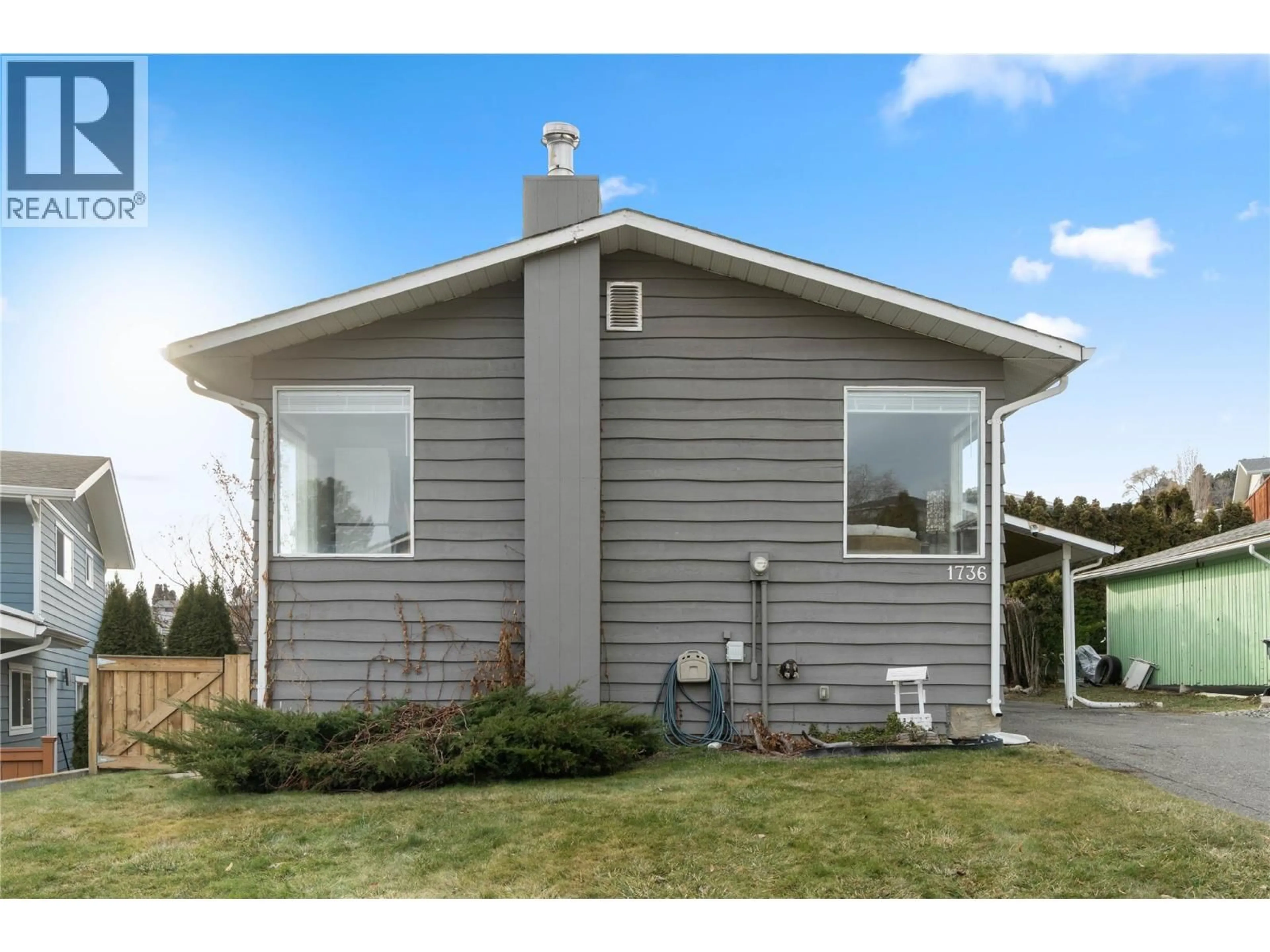 Home with vinyl exterior material, unknown for 1736 LEIGHTON PLACE, Kamloops British Columbia V2B7P2