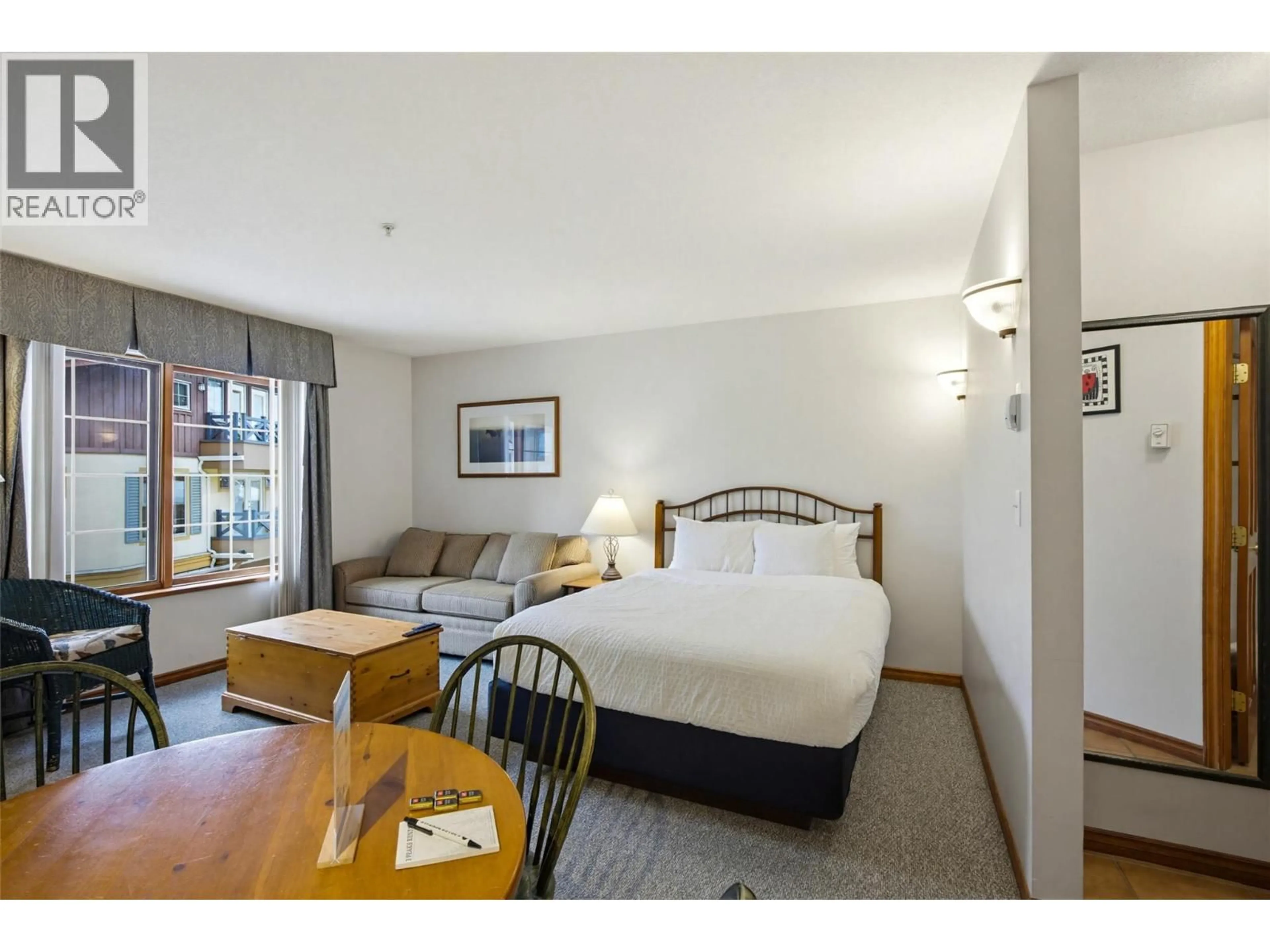 A pic of a room for 319 - 3170 CREEKSIDE WAY, Sun Peaks British Columbia V0E5N0