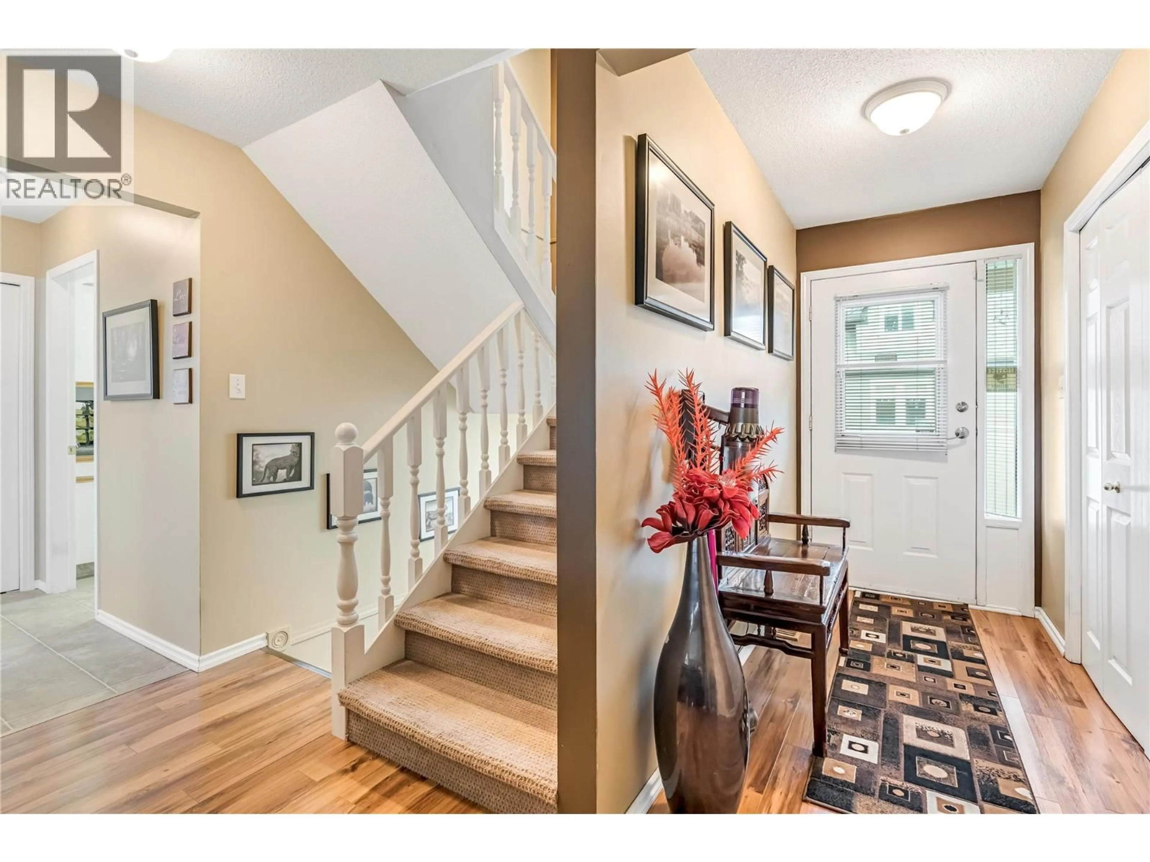 Indoor entryway for 4 - 3909 19 STREET, Vernon British Columbia V1T9J6
