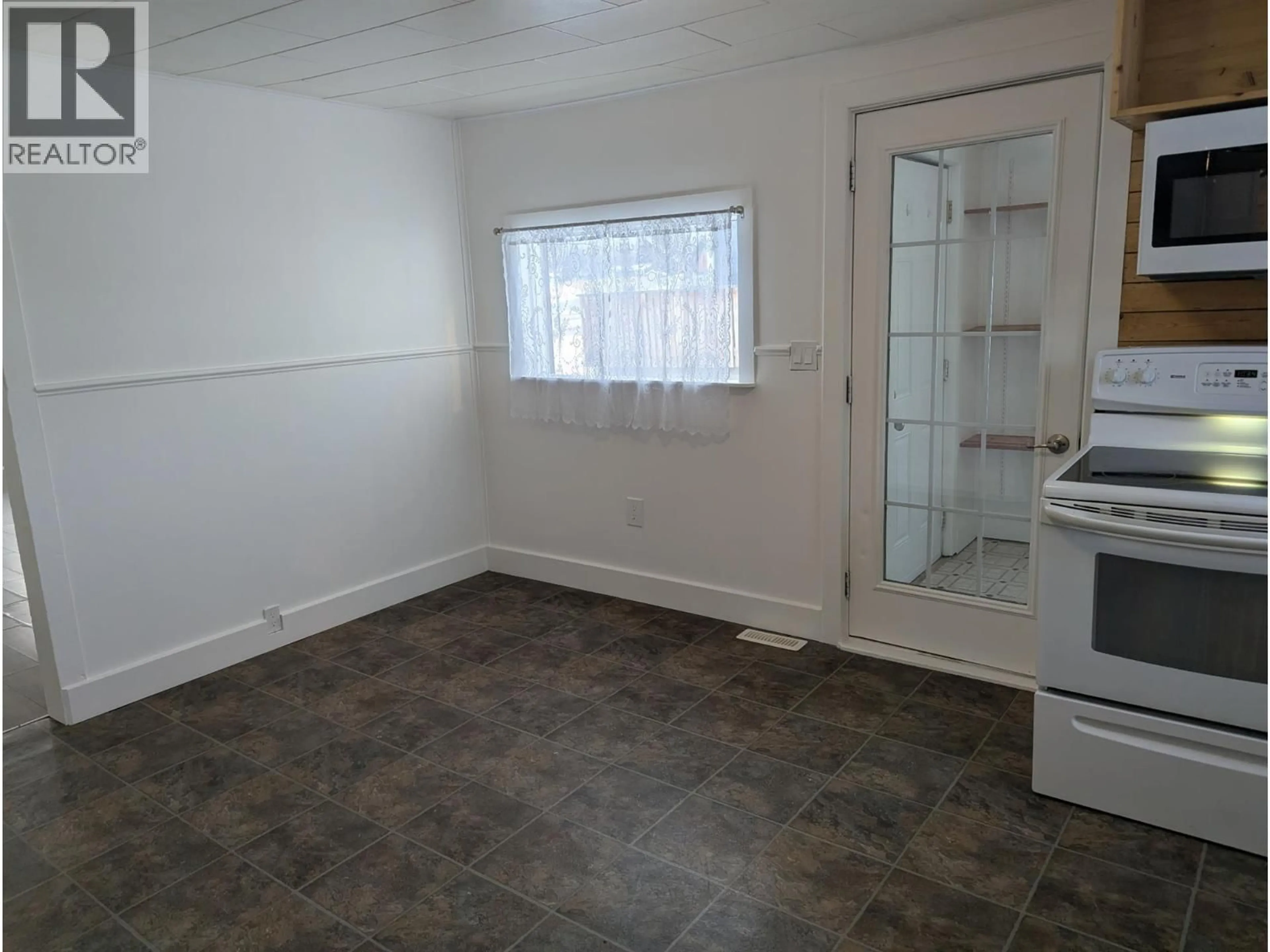 A pic of a room for 1616 102 AVENUE, Dawson Creek British Columbia V1G2E4