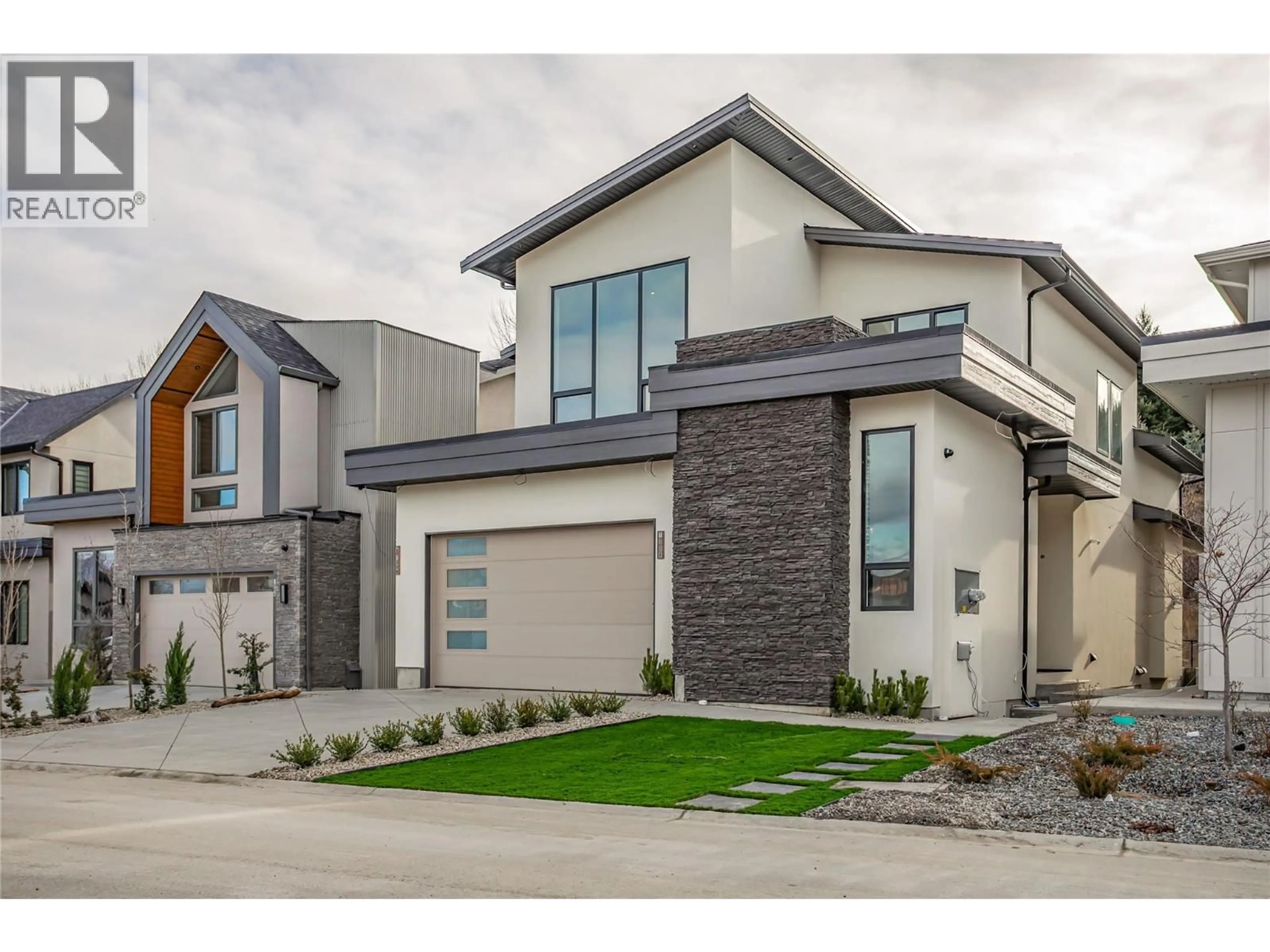 Home with brick exterior material, street for 1008 BULL CRESCENT, Kelowna British Columbia V1W0E6