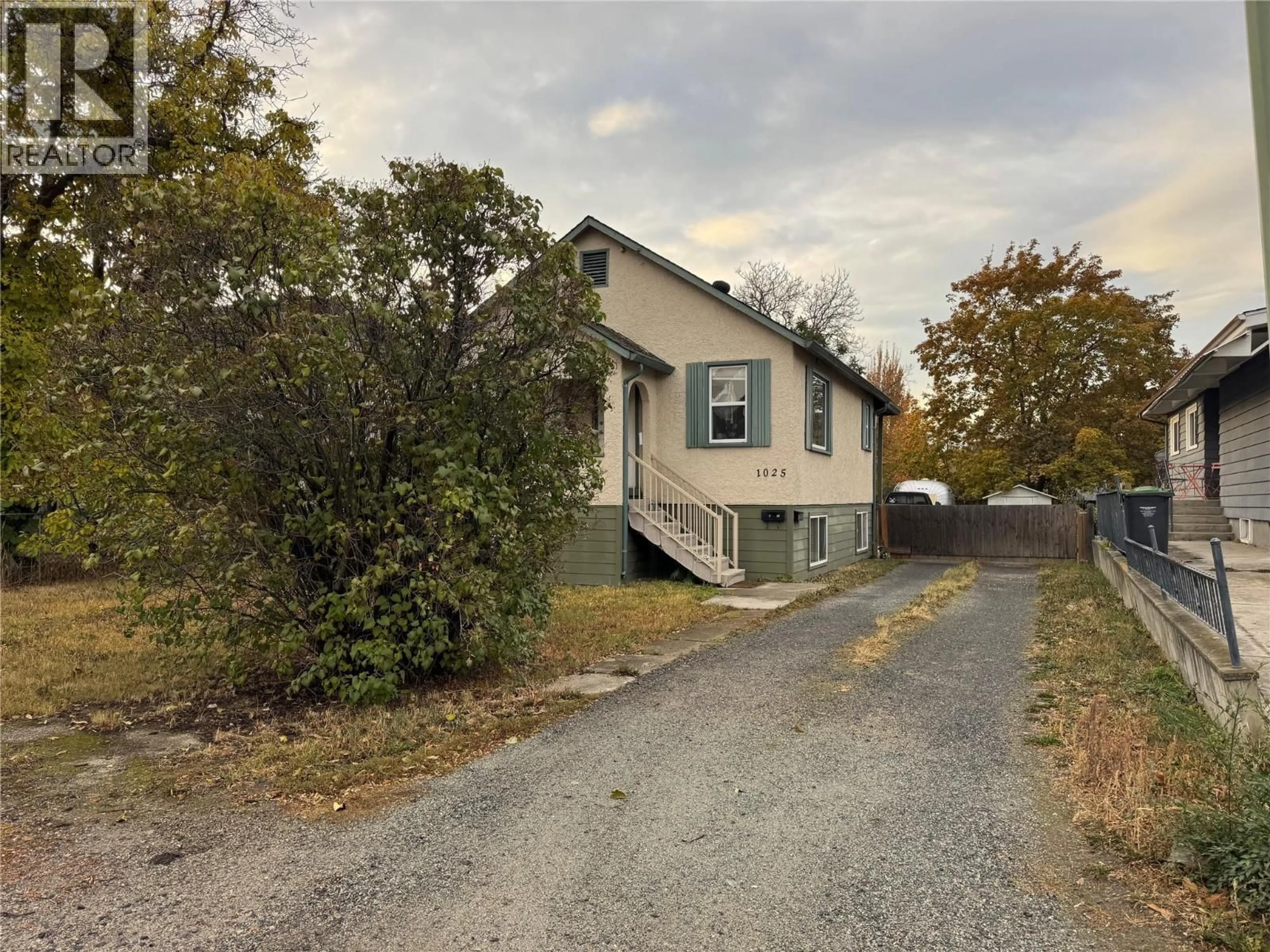 Unknown for 1025 LAURIER AVENUE, Kelowna British Columbia V1Y6B2