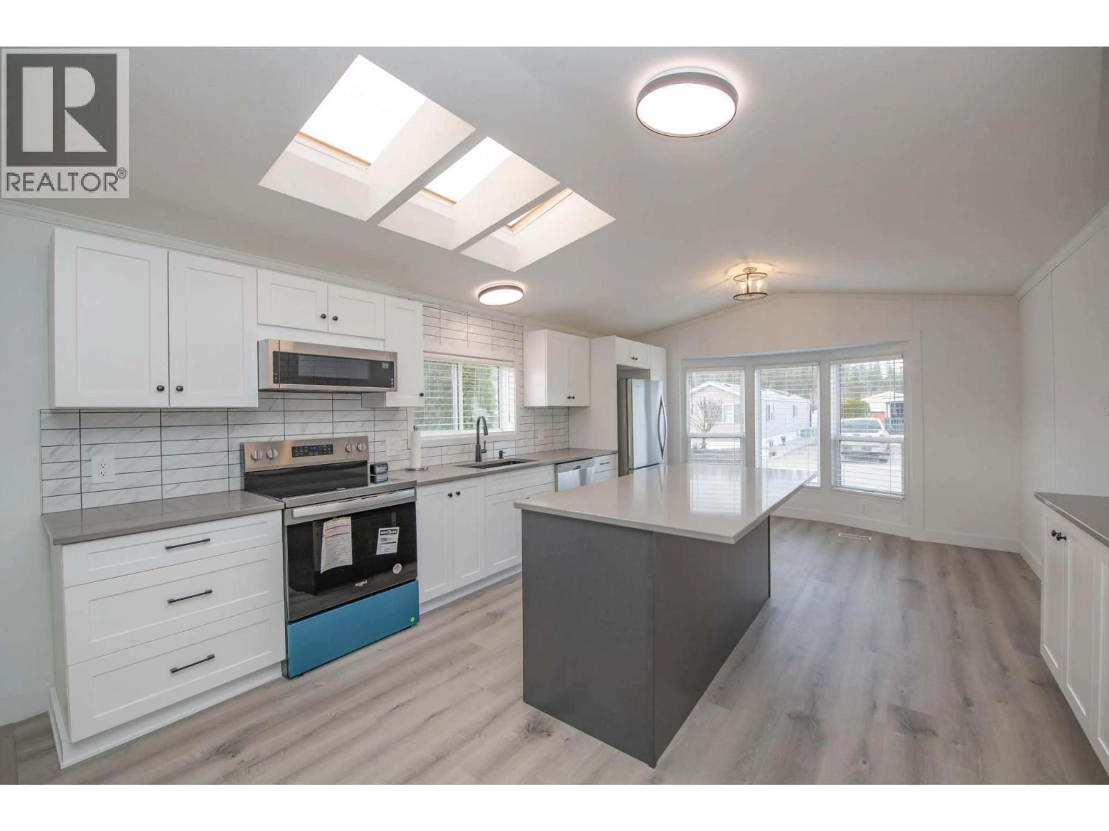 Open concept kitchen, unknown for 27 - 12560 WESTSIDE ROAD, Vernon British Columbia V1H1S9