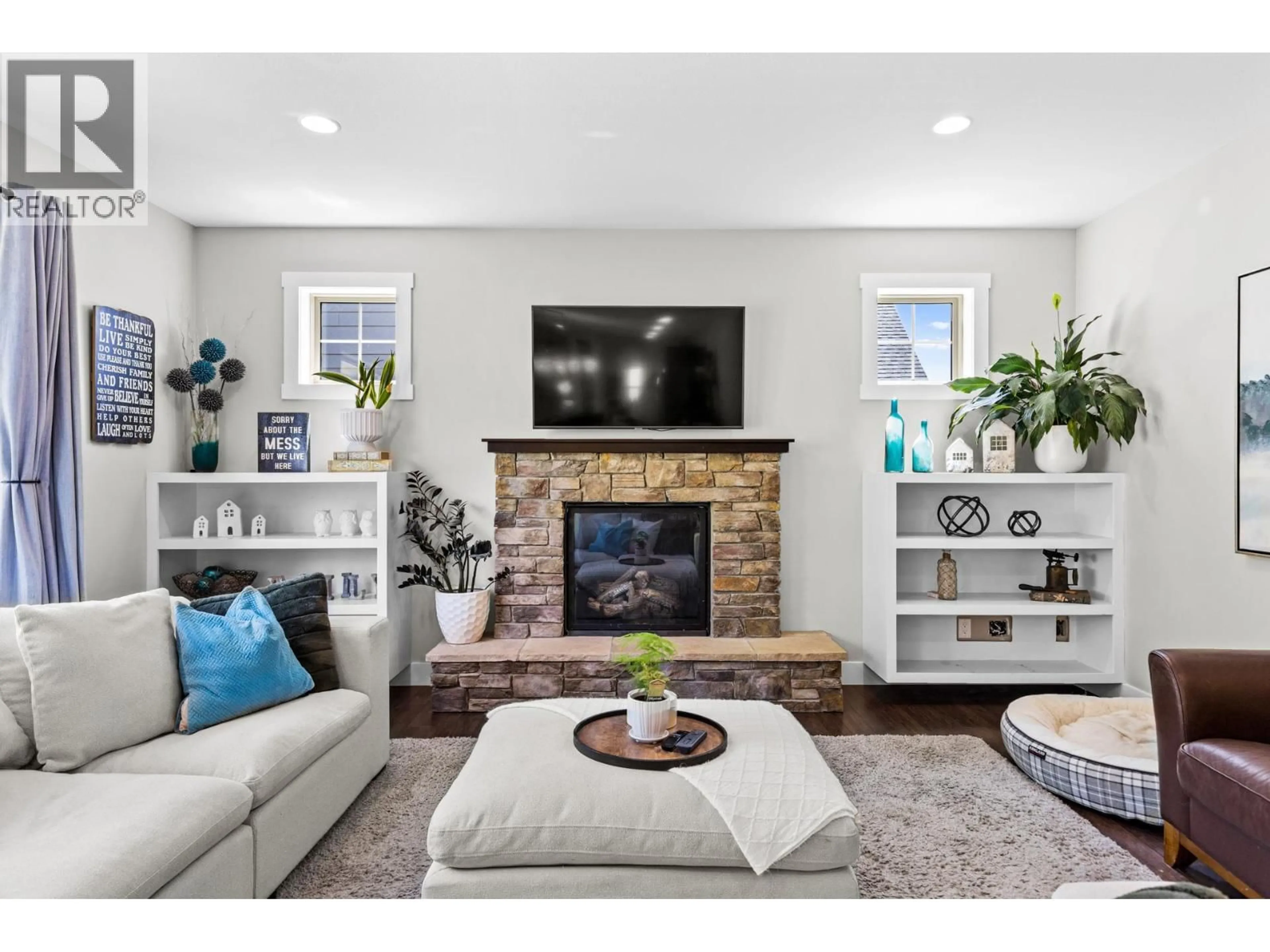 Living room with furniture, unknown for 1441 BLACK MOUNTAIN CRESCENT, Kelowna British Columbia V1P1P6