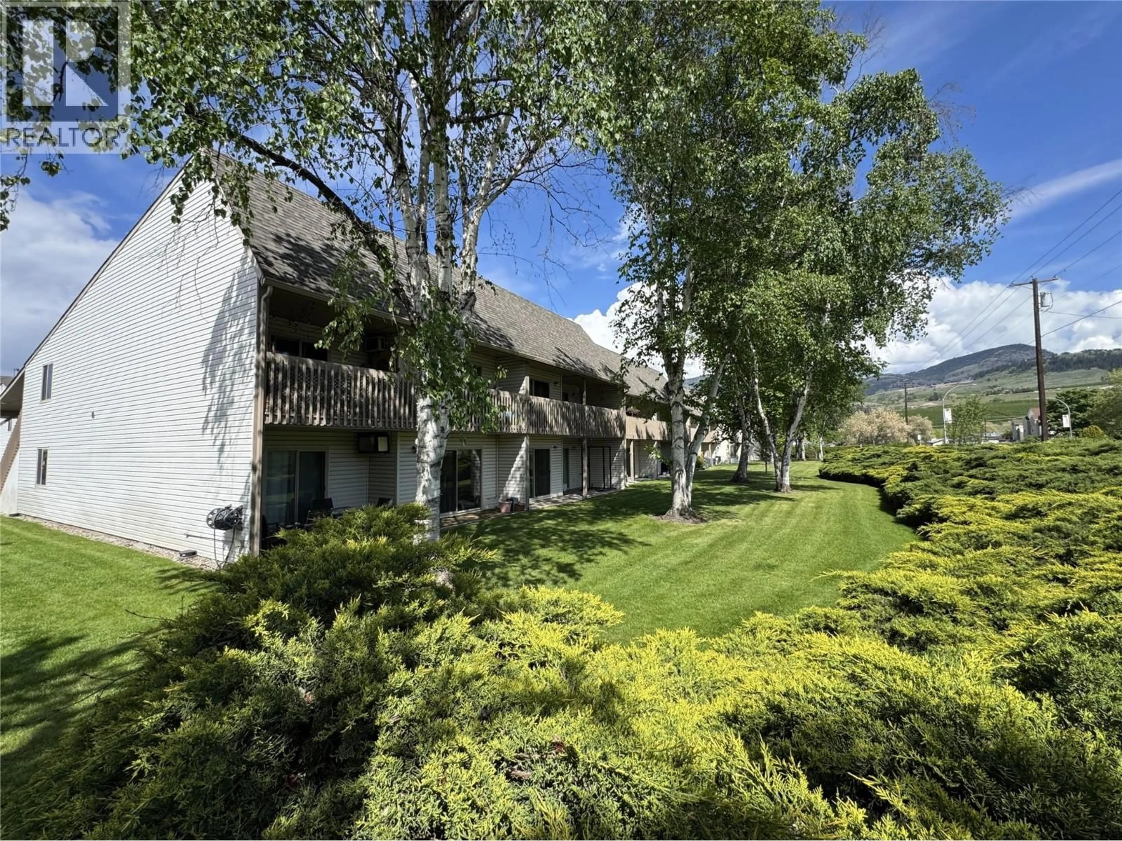 Patio, mountain view for 113 - 290 HIGHWAY 33 OTHER EAST, Kelowna British Columbia V1X2A3