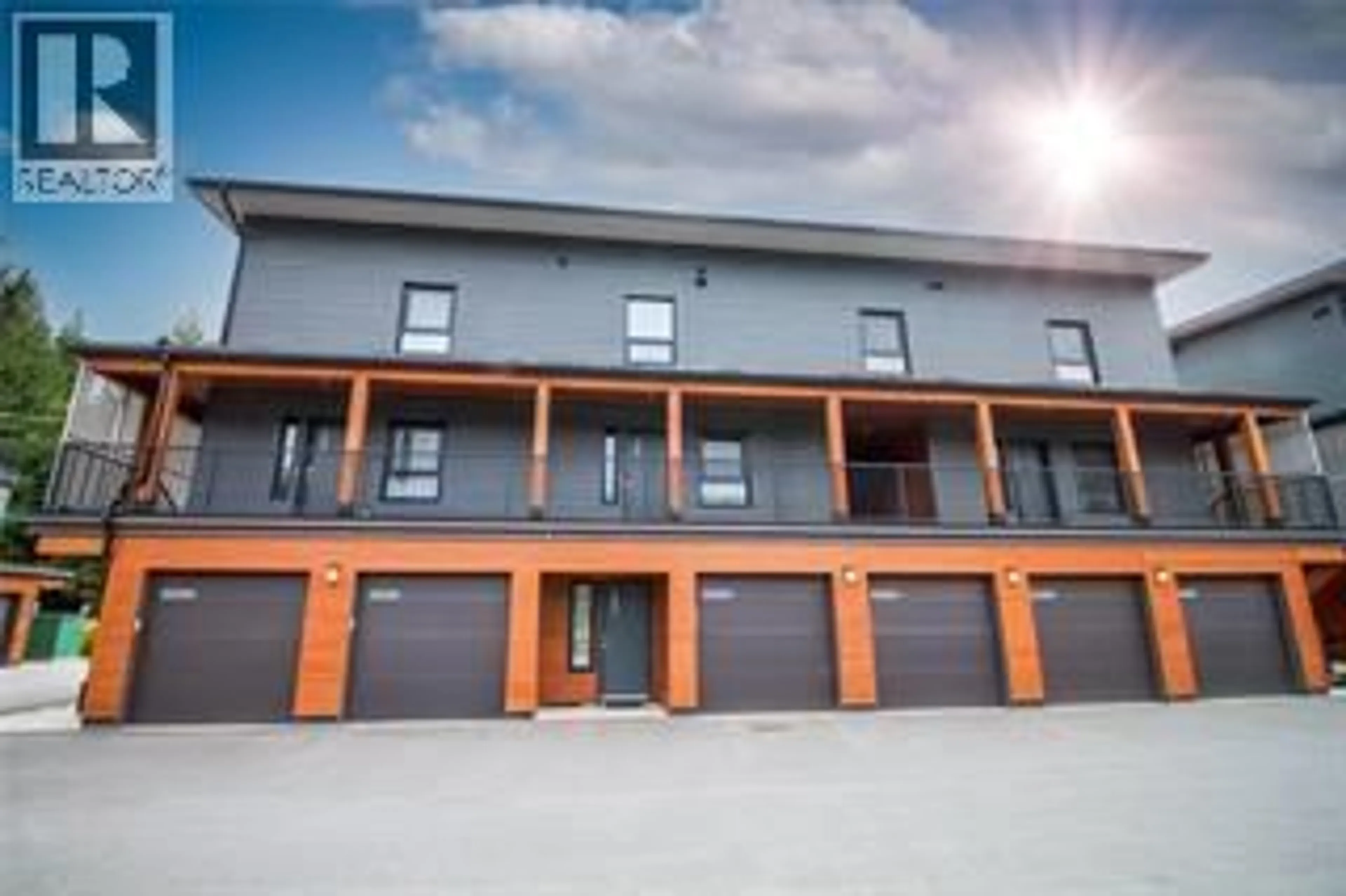 A pic from outside/outdoor area/front of a property/back of a property/a pic from drone, building for 5101 - 1901 NELS NELSEN CRESCENT, Revelstoke British Columbia V0E2S3