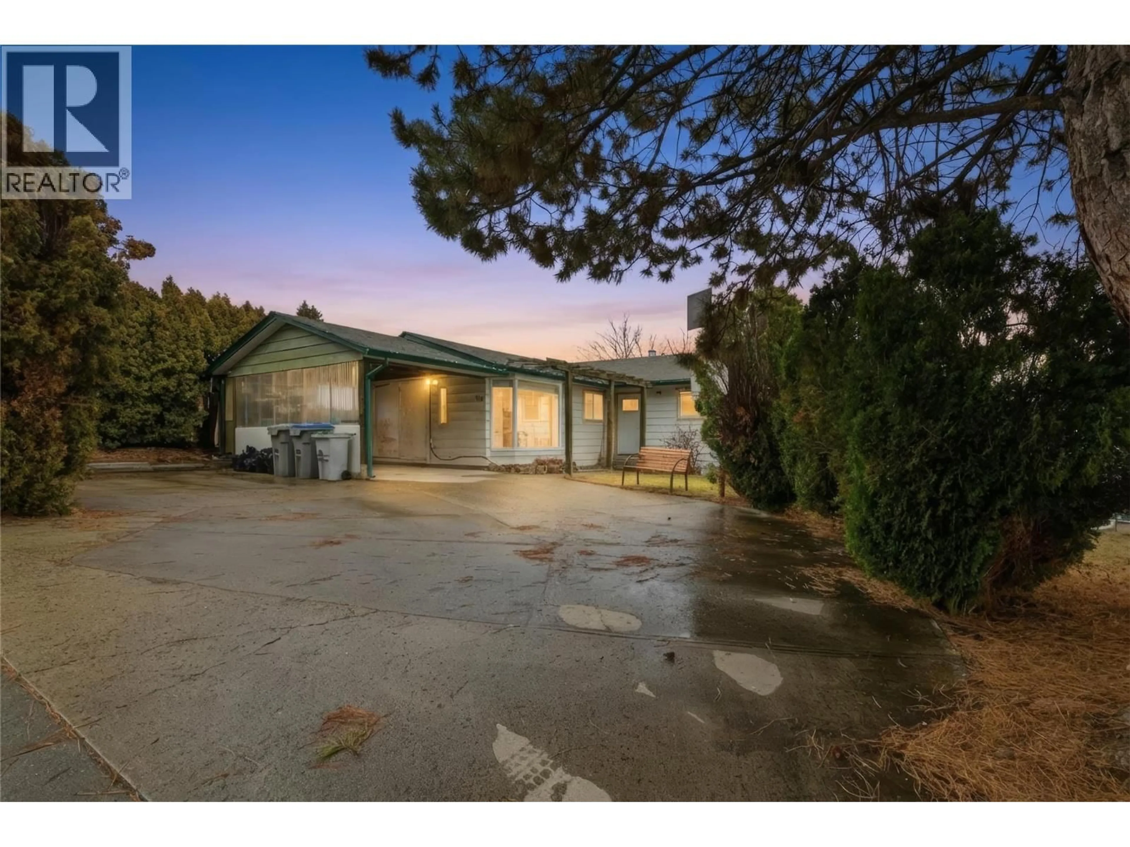 A pic from outside/outdoor area/front of a property/back of a property/a pic from drone, street for 1562 SOUTHVIEW TERRACE, Kamloops British Columbia V2B7R5