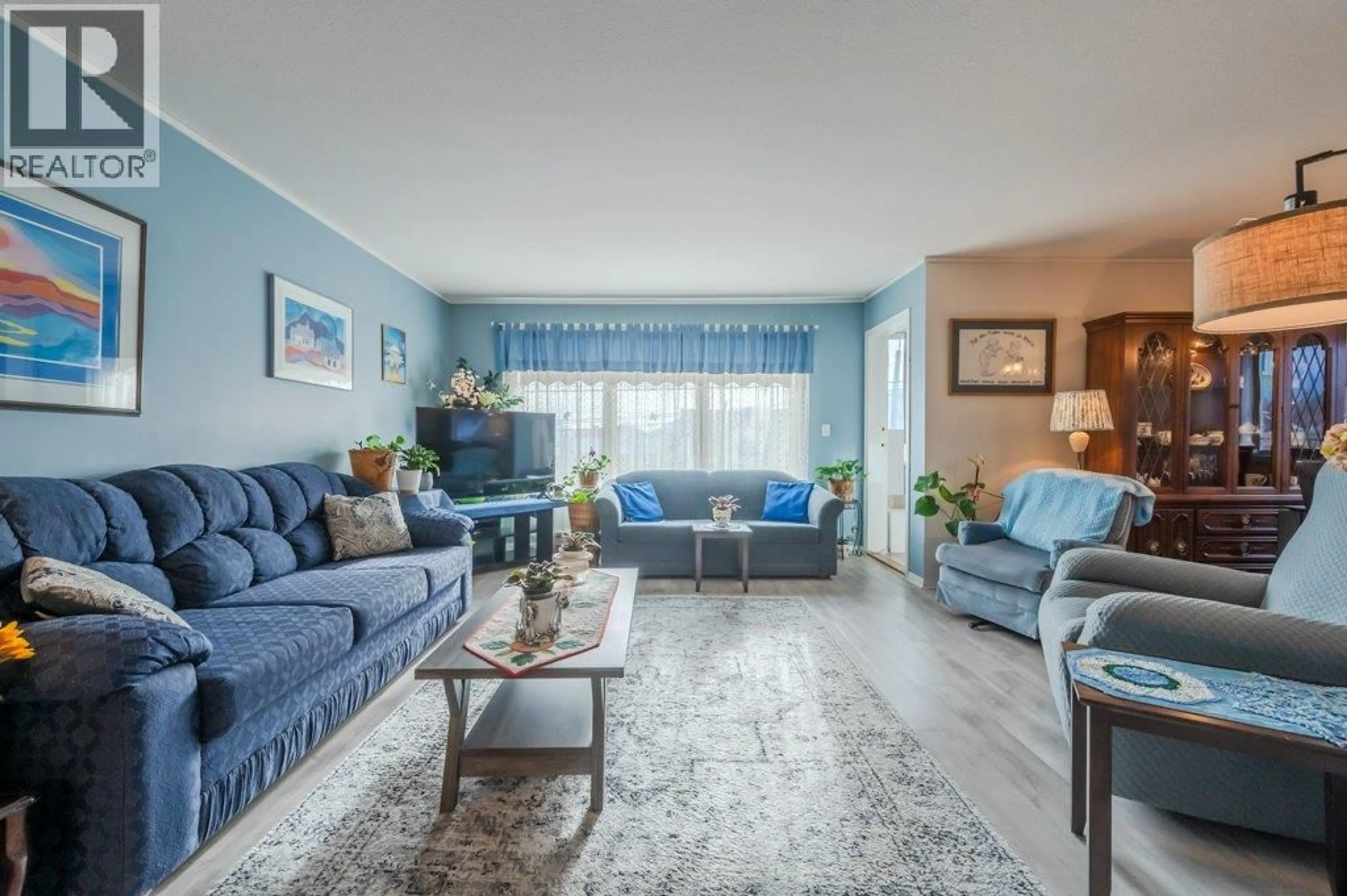 Living room with furniture, unknown for 201 - 8302 68TH AVENUE, Osoyoos British Columbia V0H1V6