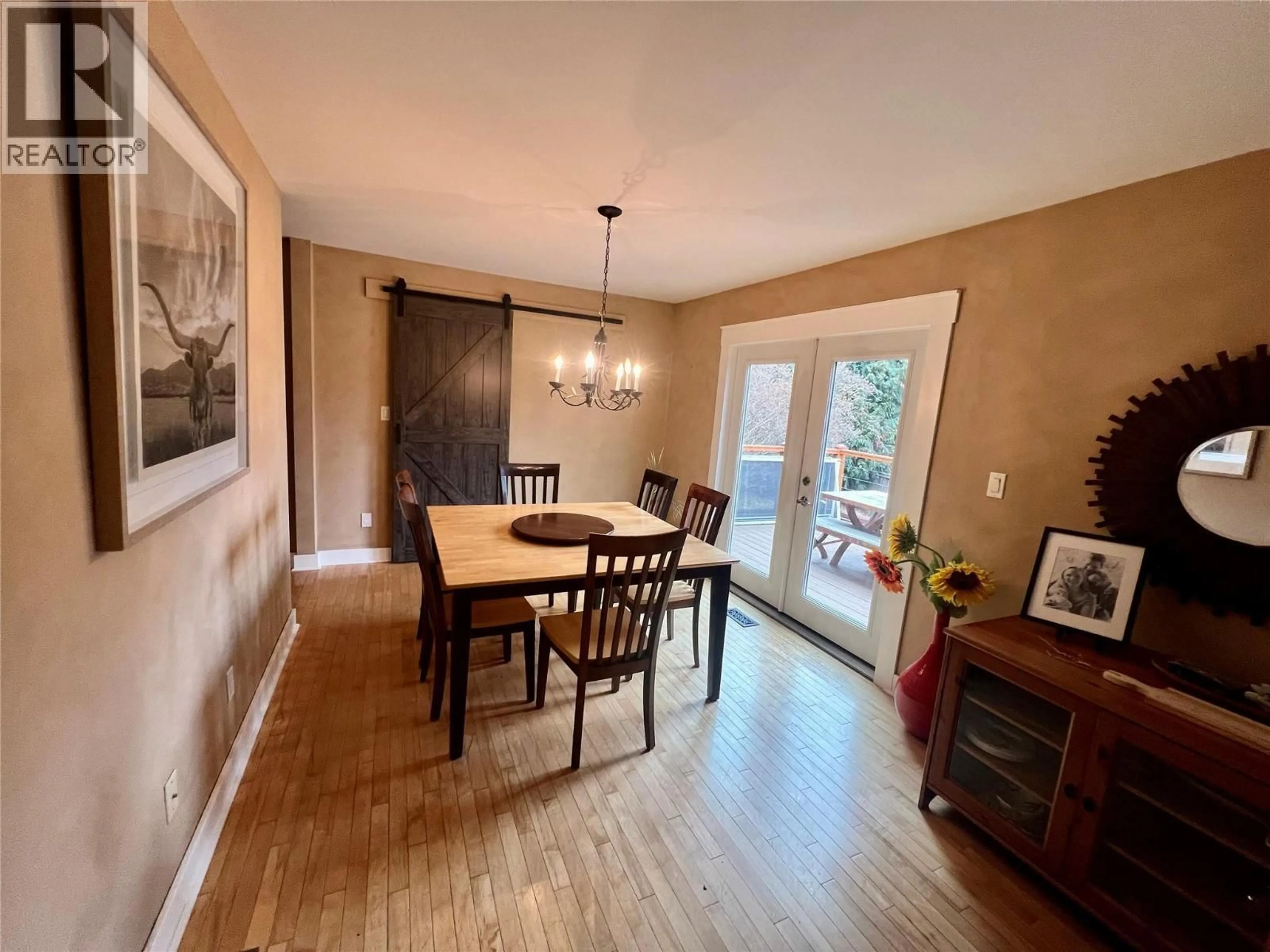 Dining room, wood/laminate floor for 12914 OYAMA ROAD, Lake Country British Columbia V4V2A7