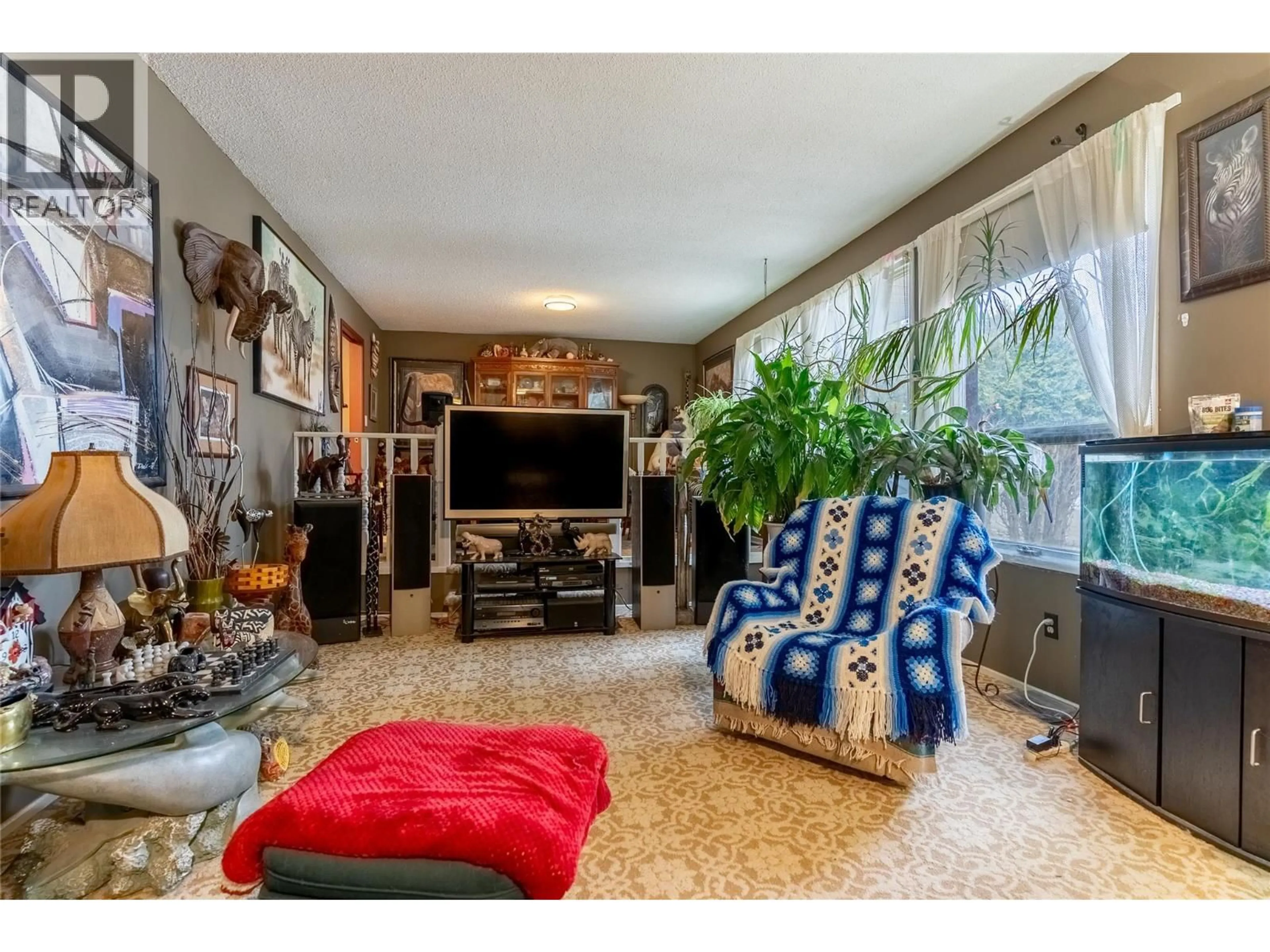 Living room with furniture, unknown for 40 BRECCIA DRIVE, Logan Lake British Columbia V0K1W0
