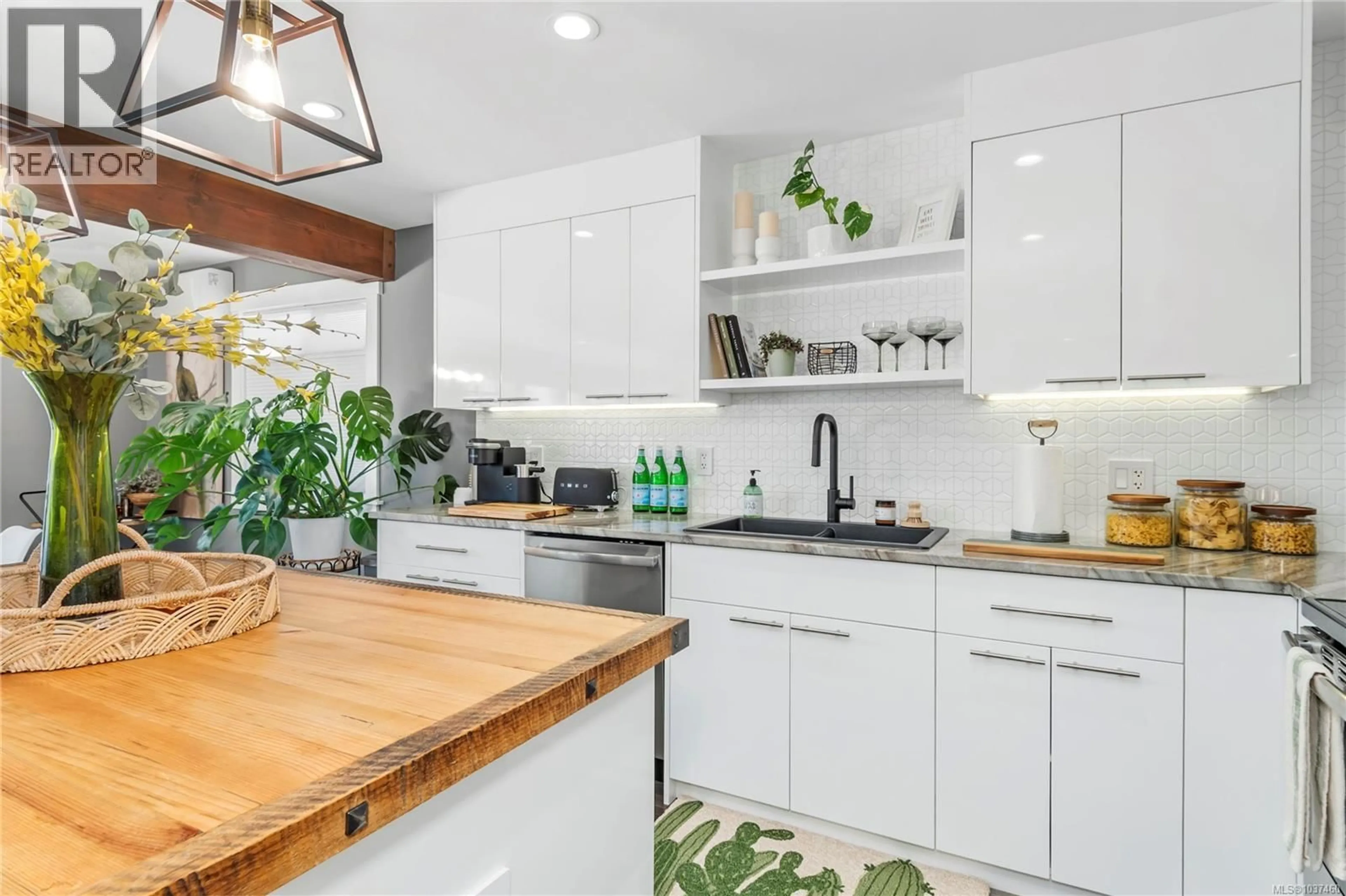 Open concept kitchen, unknown for 734 BIRCH STREET, Campbell River British Columbia V9W2T4