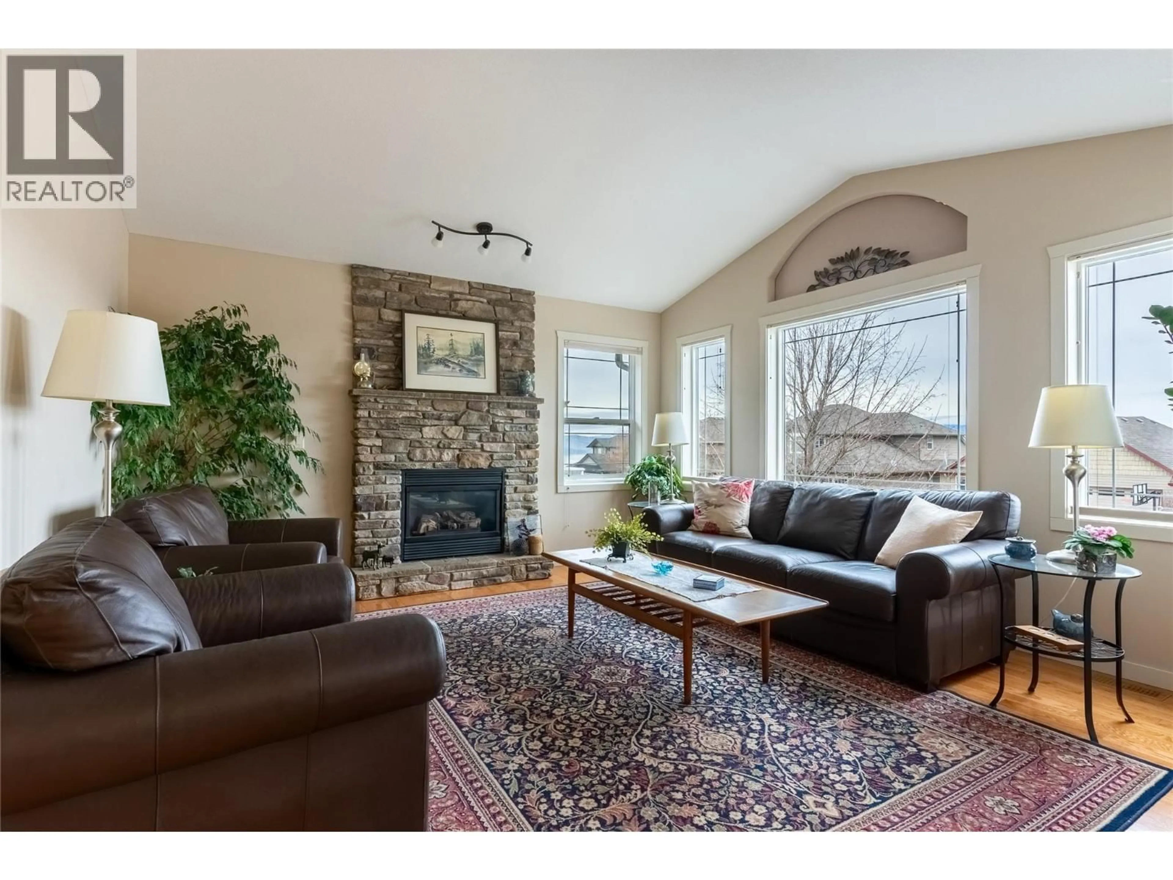 Living room with furniture, unknown for 2595 TALBOT DRIVE, Kamloops British Columbia V1S2B2