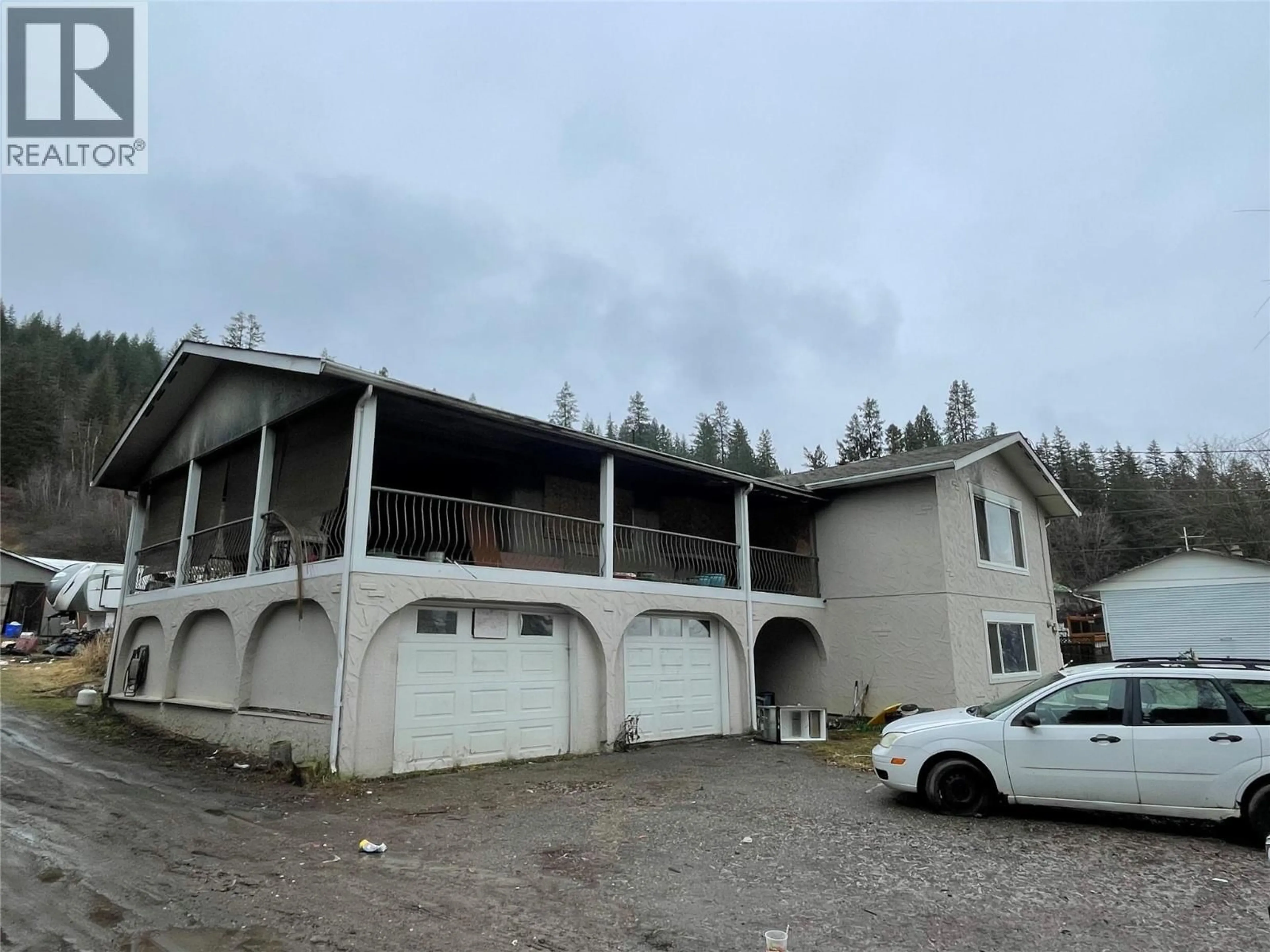 A pic from outside/outdoor area/front of a property/back of a property/a pic from drone, building for 133 WEST ENDERBY ROAD, Enderby British Columbia V4Y4C9