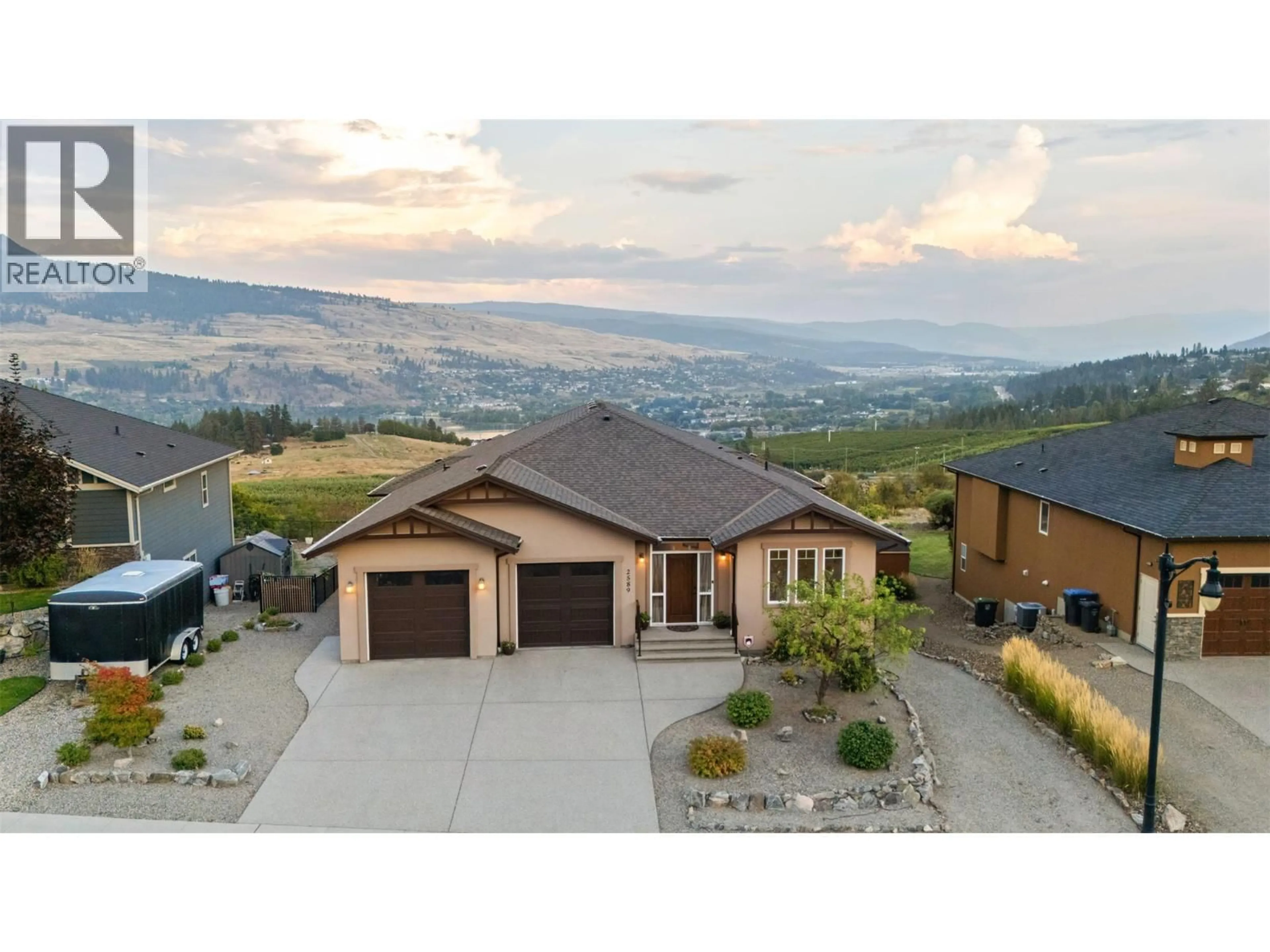 A pic from outside/outdoor area/front of a property/back of a property/a pic from drone, mountain view for 2589 SYLVIA ROAD, Lake Country British Columbia V4V2R8
