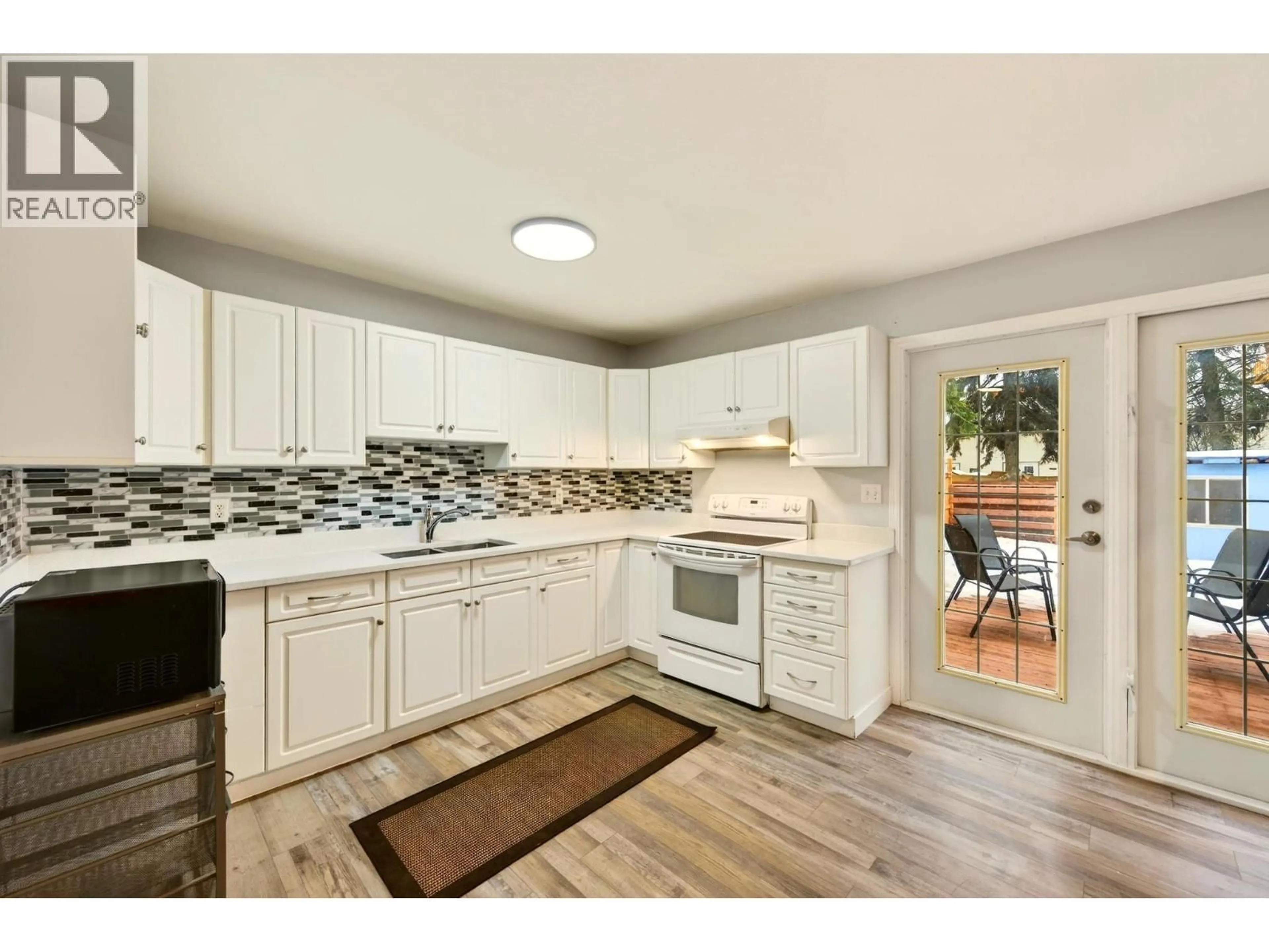 Open concept kitchen, unknown for 23 - 400 5TH AVENUE SOUTH, Golden British Columbia V0A1H0