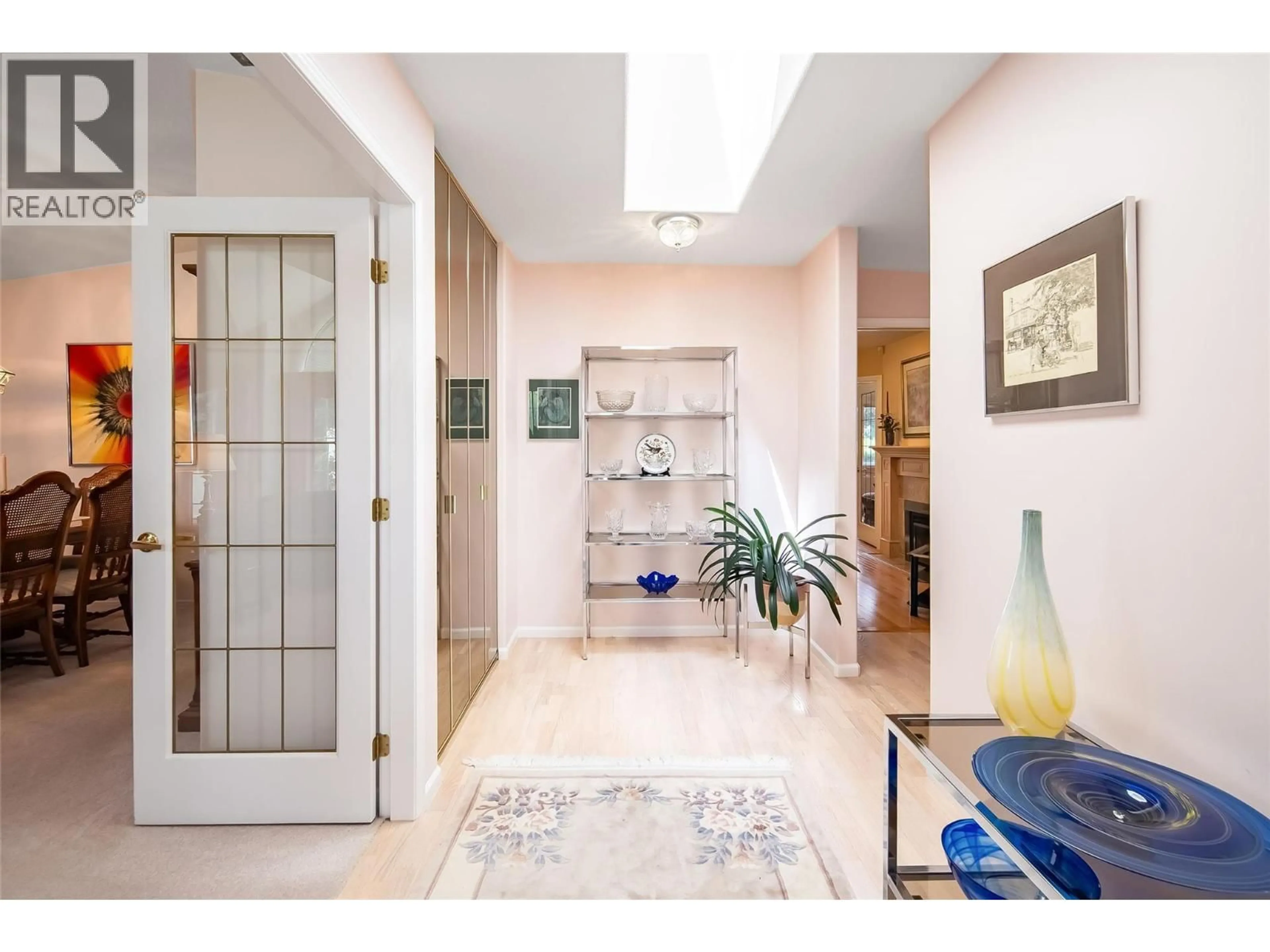 Indoor entryway for 38 - 595 YATES ROAD, Kelowna British Columbia V1V1P8