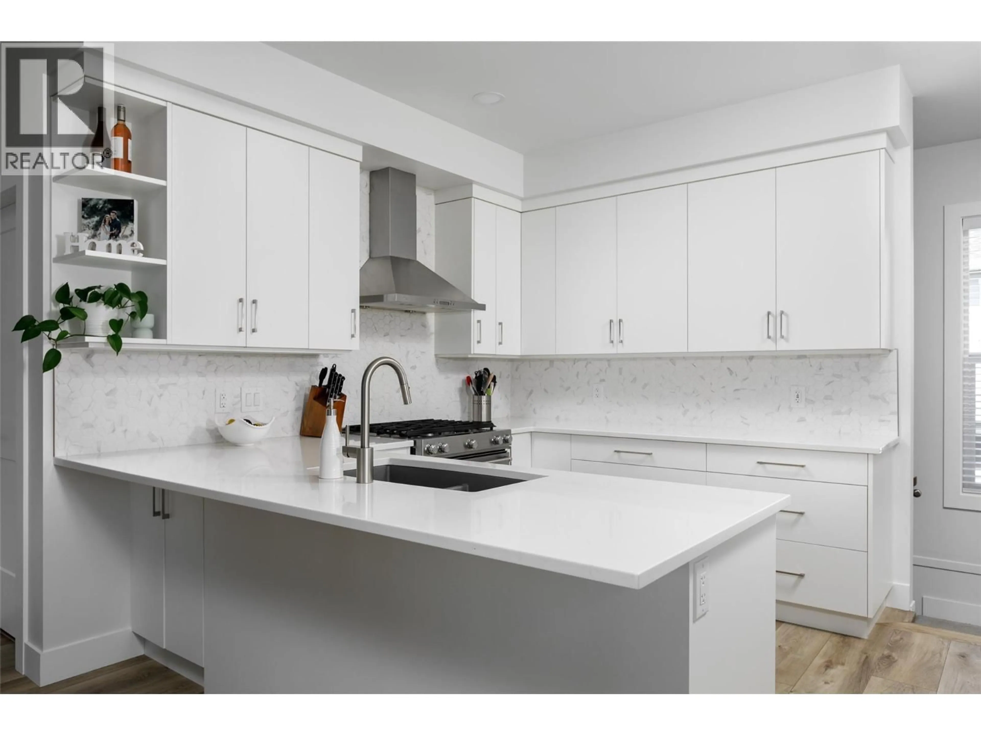 Unknown for 865 PATTERSON AVENUE, Kelowna British Columbia V1Y5C9