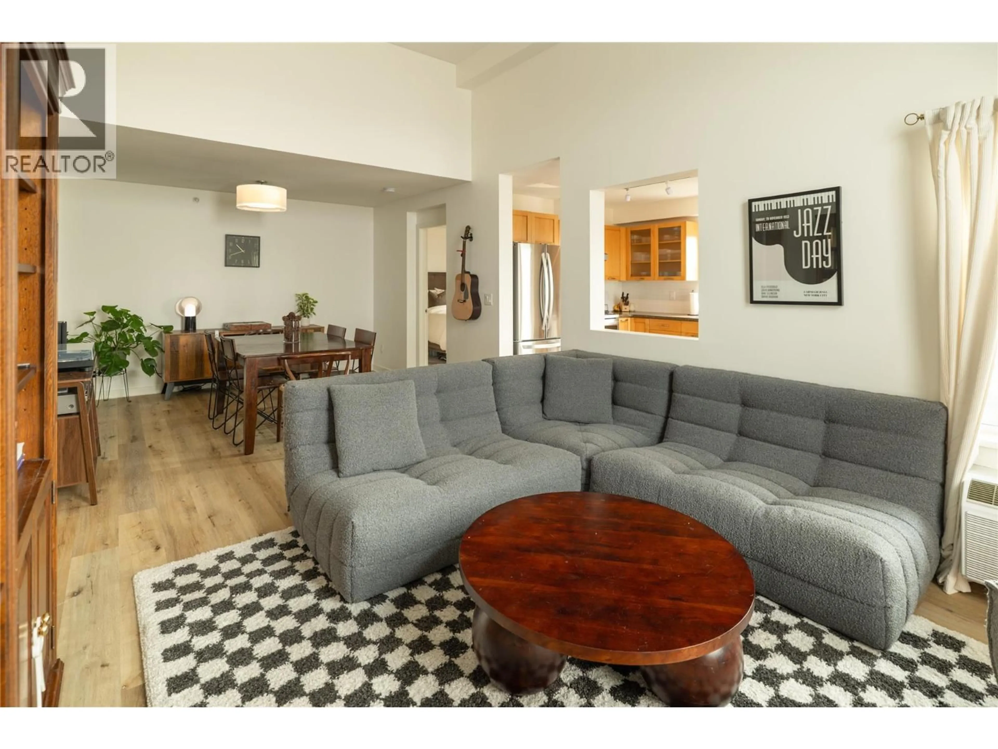 Living room with furniture, unknown for 417 - 567 YATES ROAD, Kelowna British Columbia V1V2V4