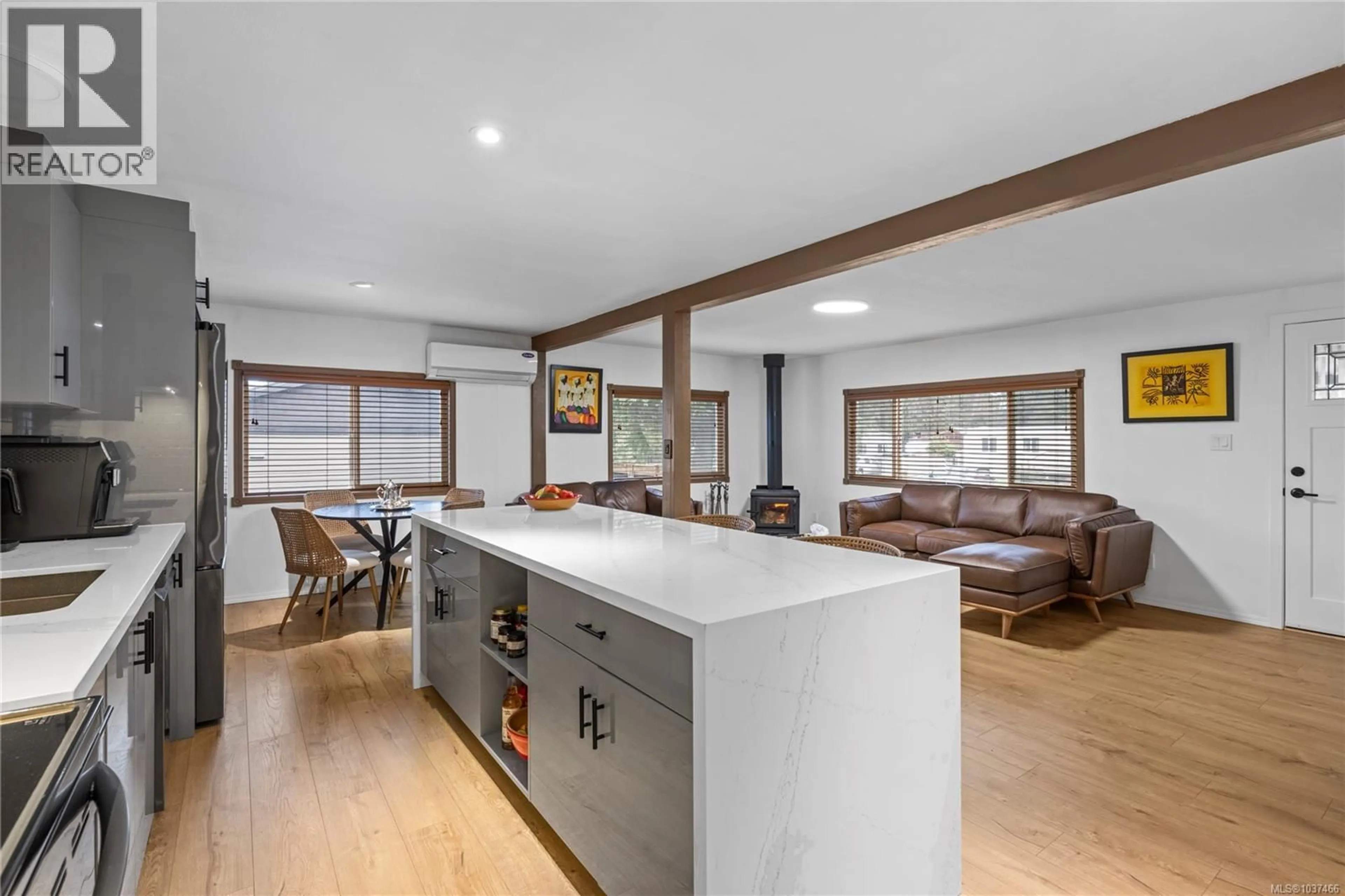 Open concept kitchen, unknown for 775 BARCLAY CRESCENT SOUTH, French Creek British Columbia V9P1Z3