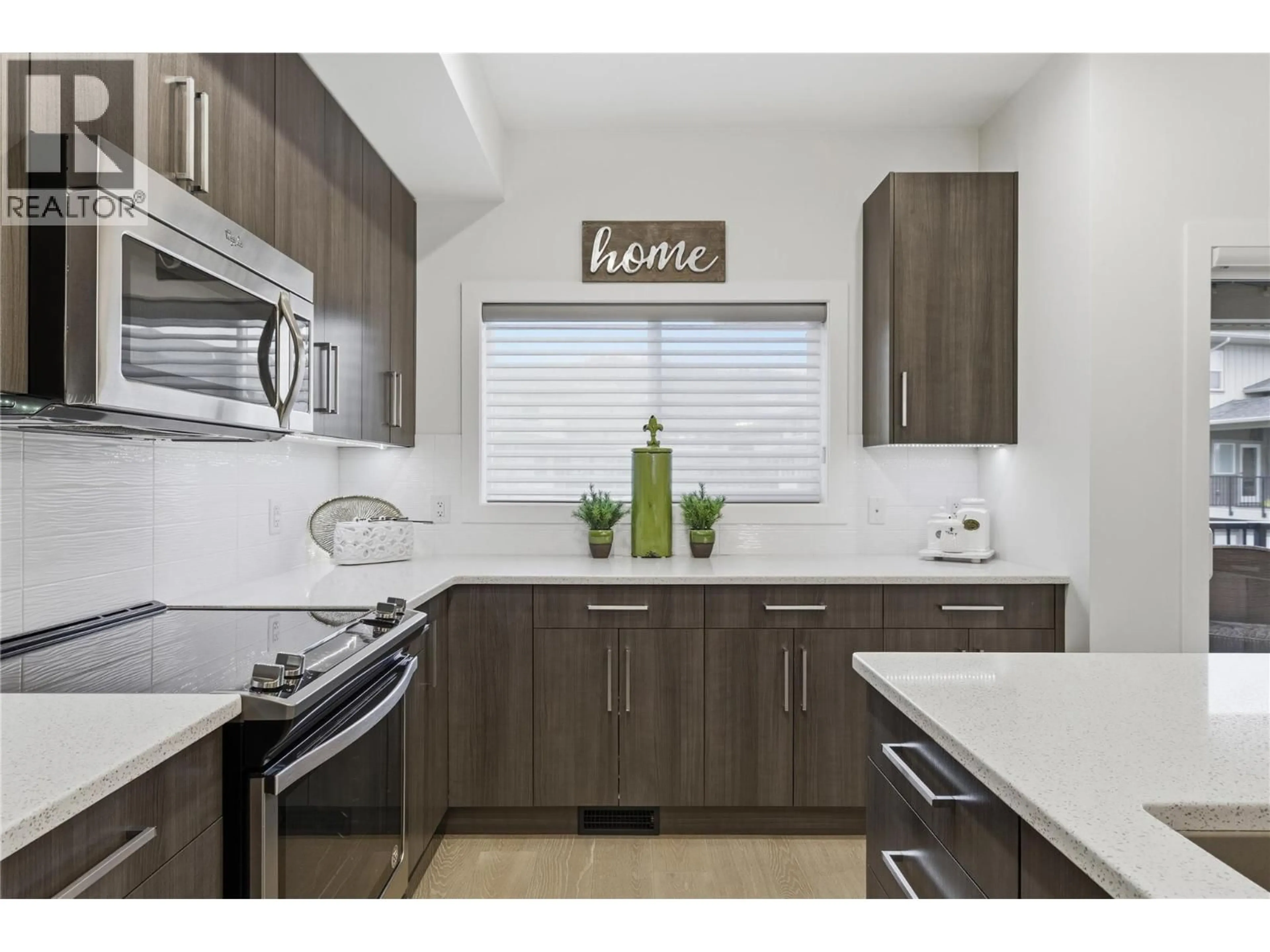 Standard kitchen, unknown for 10 - 300 DRYSDALE BOULEVARD, Kelowna British Columbia V1V3E6