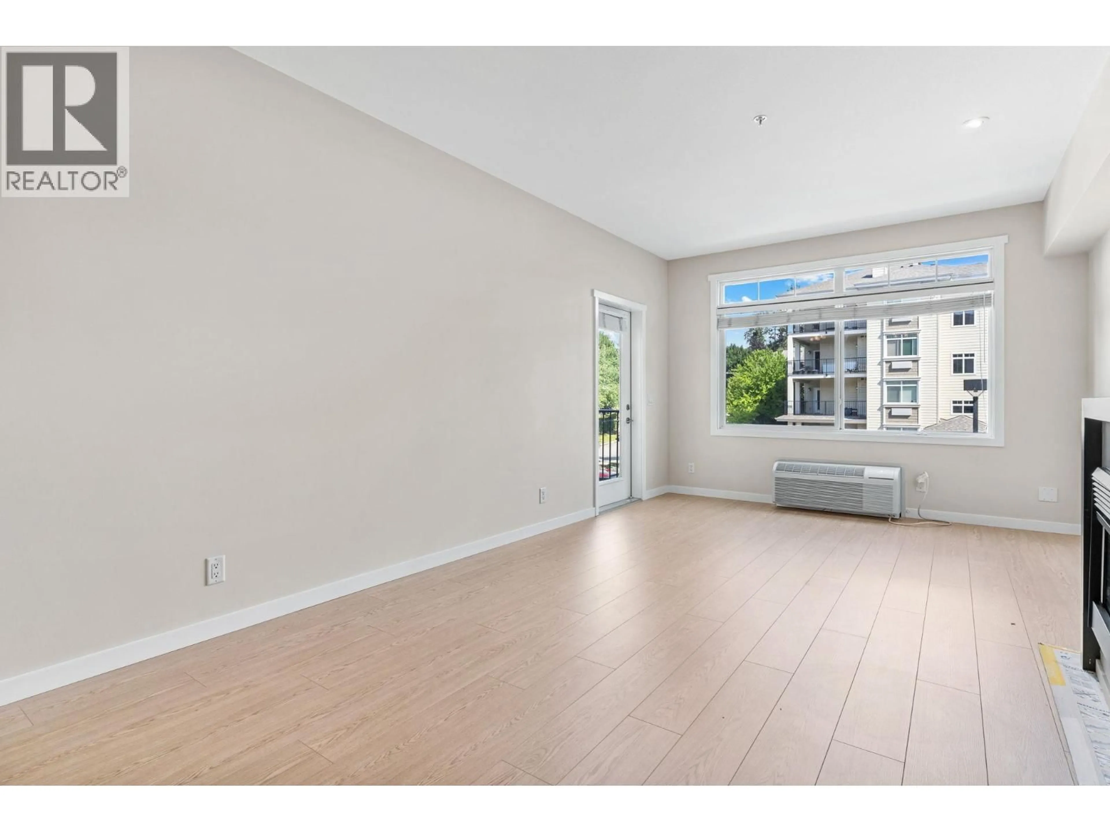 A pic of a room for 202 - 1350 RIDGEWAY DRIVE, Kelowna British Columbia V1Y9T8