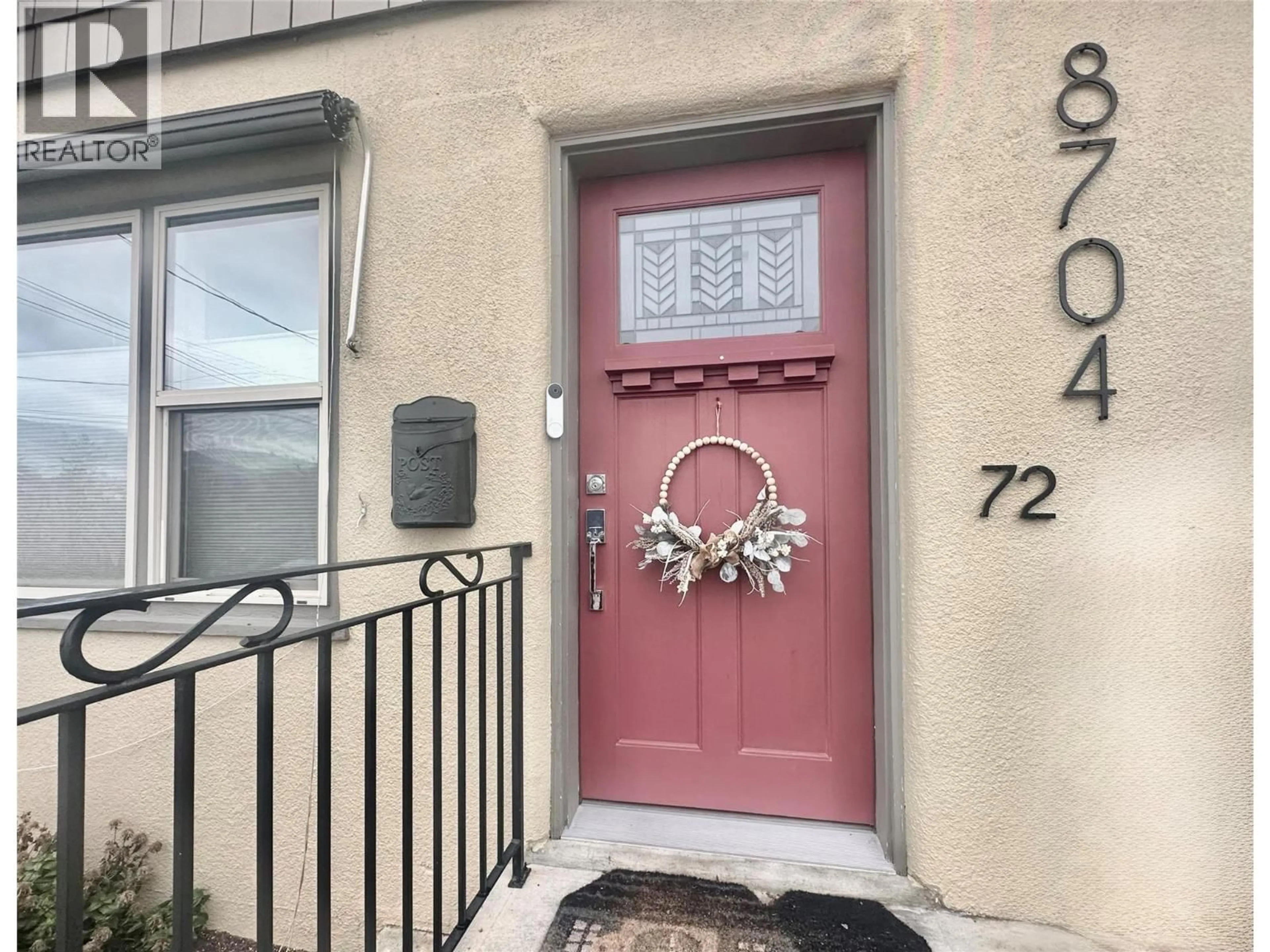 Indoor entryway for 8704 72ND AVENUE, Osoyoos British Columbia V0H1V0