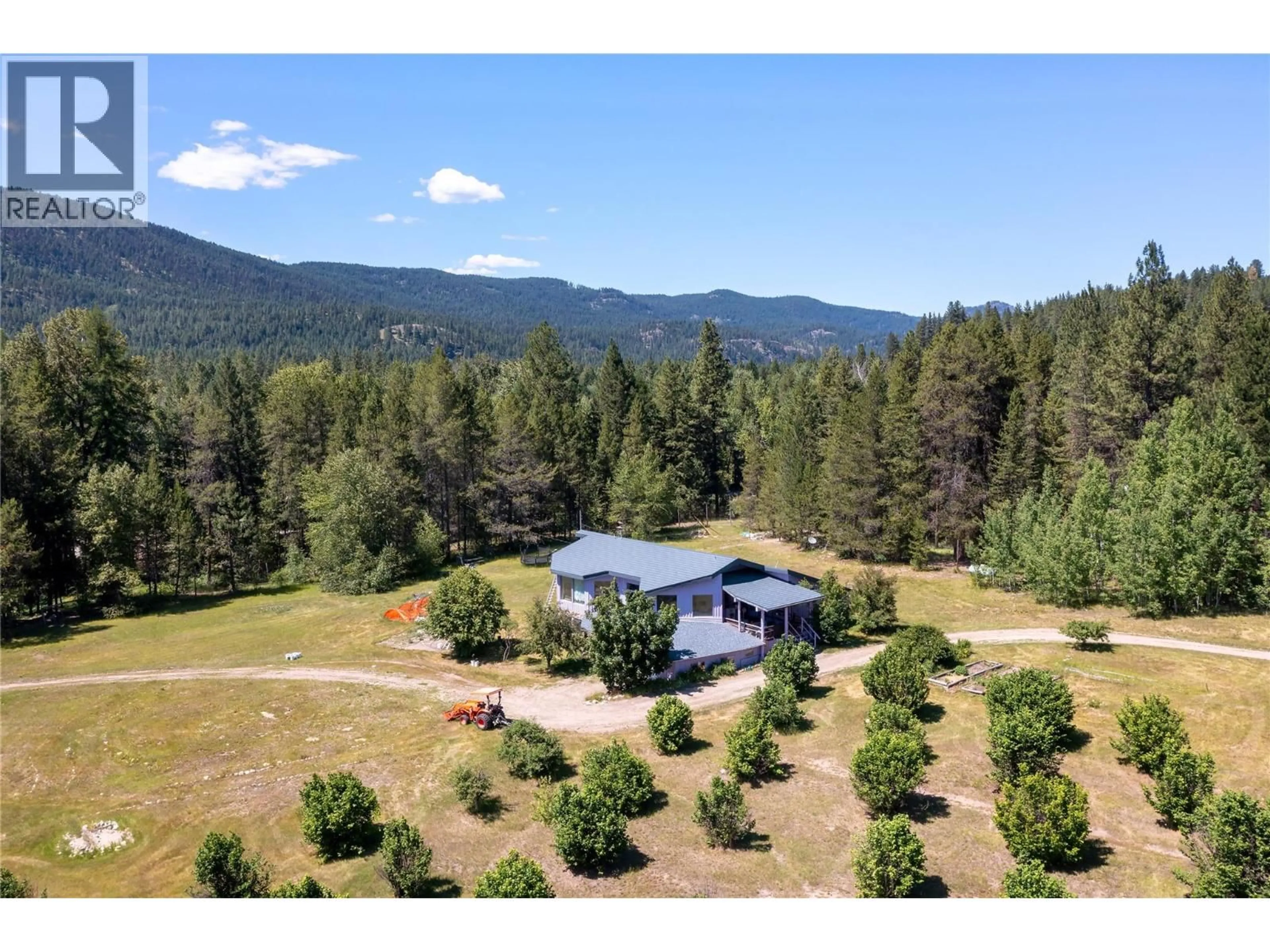 A pic from outside/outdoor area/front of a property/back of a property/a pic from drone, mountain view for 6055 KETTLE RIVER FORESTRY SERVICE ROAD, Westbridge British Columbia V0H1Y0