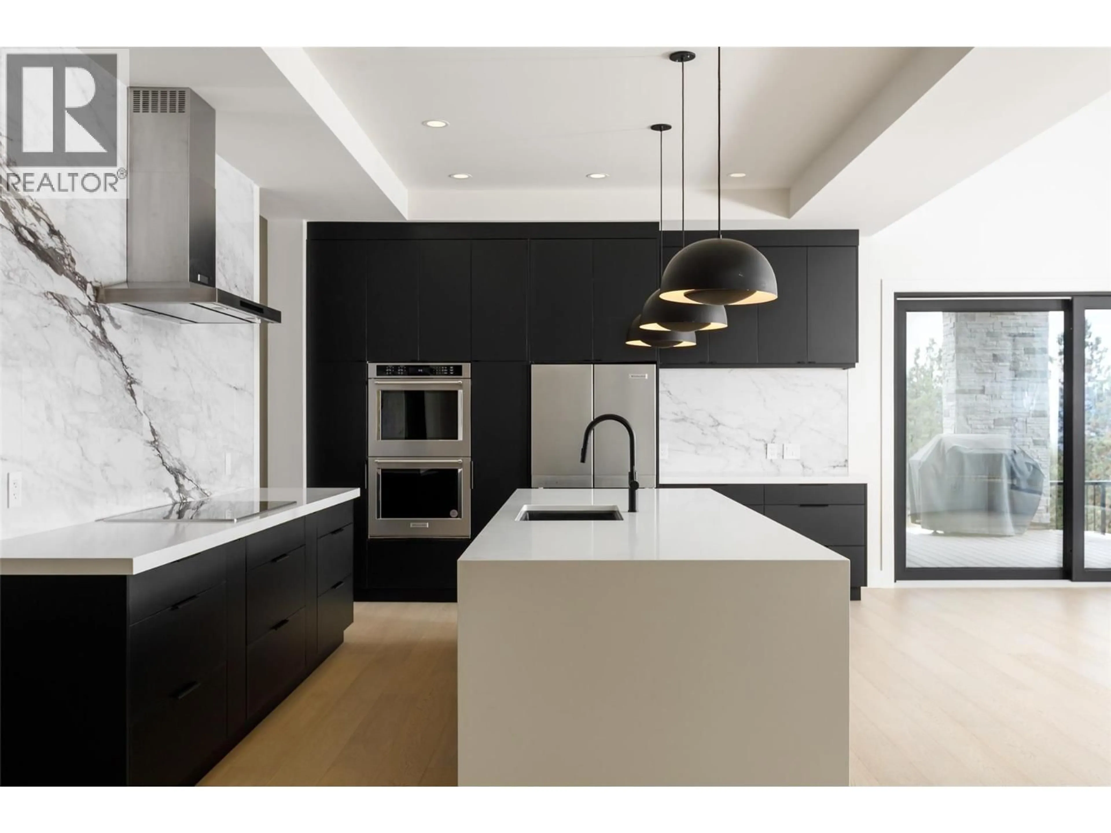 Contemporary kitchen, unknown for 130 FLAGSTONE RISE, Naramata British Columbia V0H1N1