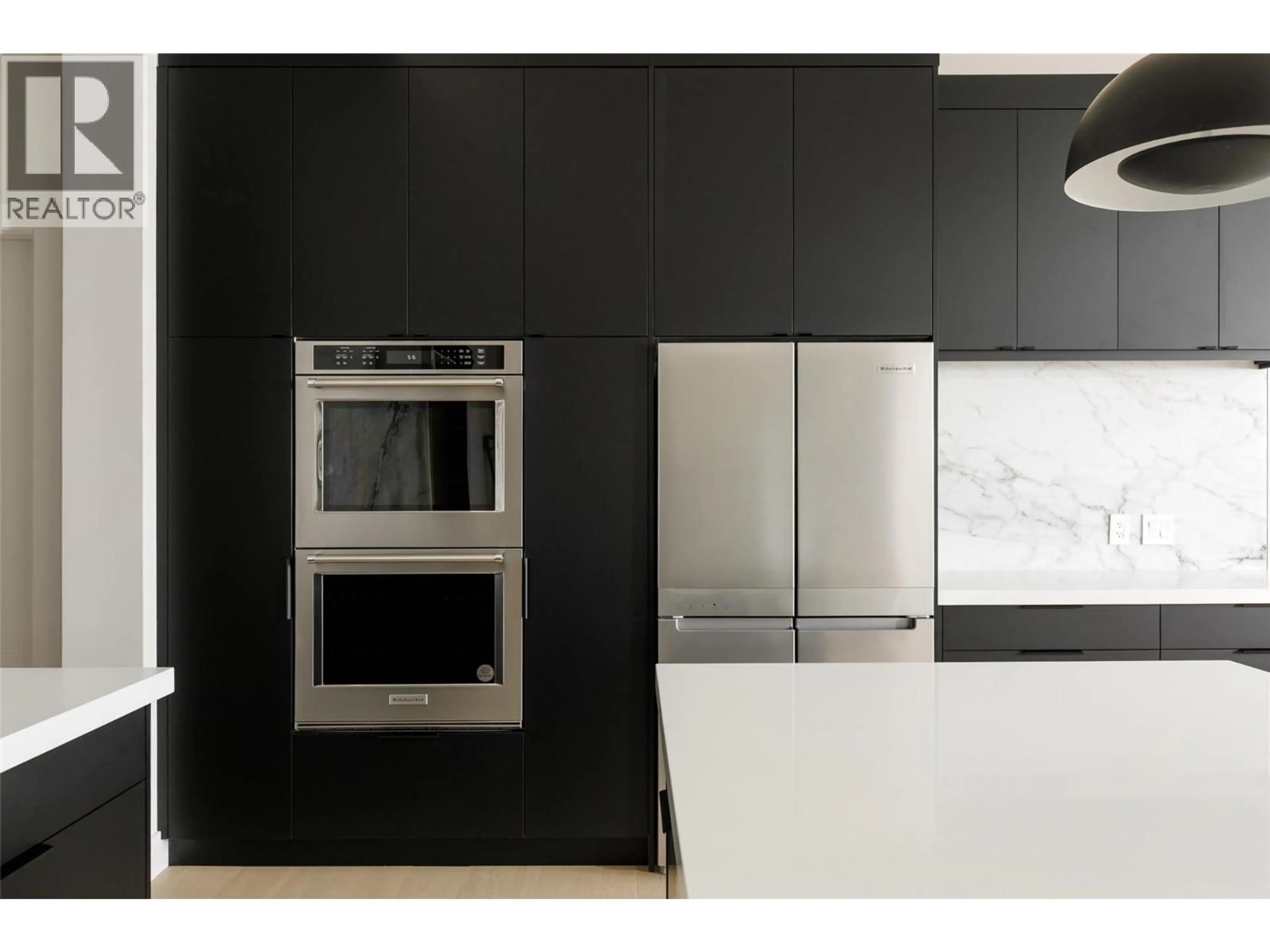 Contemporary kitchen, unknown for 130 FLAGSTONE RISE, Naramata British Columbia V0H1N1