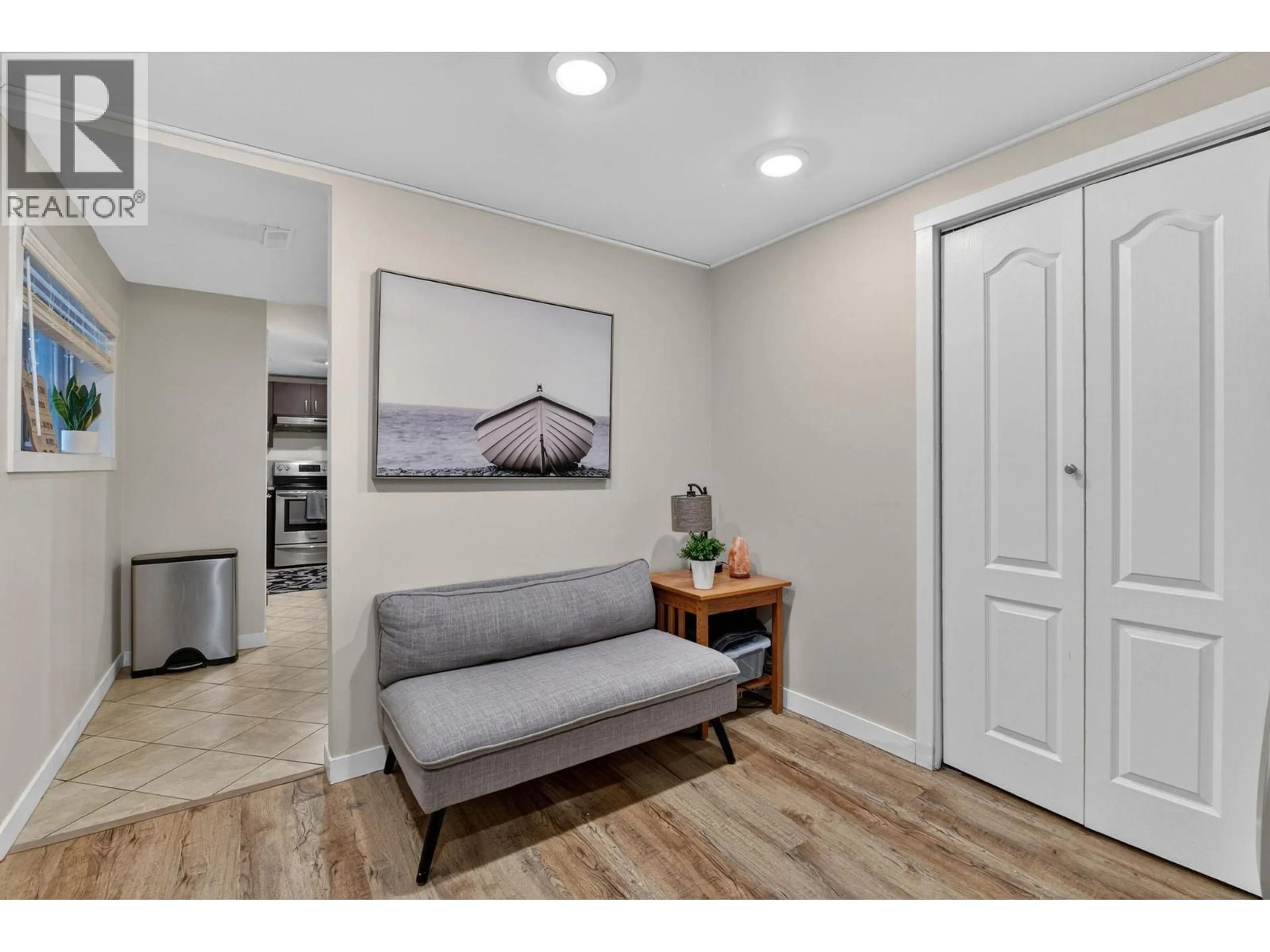 Indoor entryway for 675 LACEY ROAD, Kelowna British Columbia V1X3R7