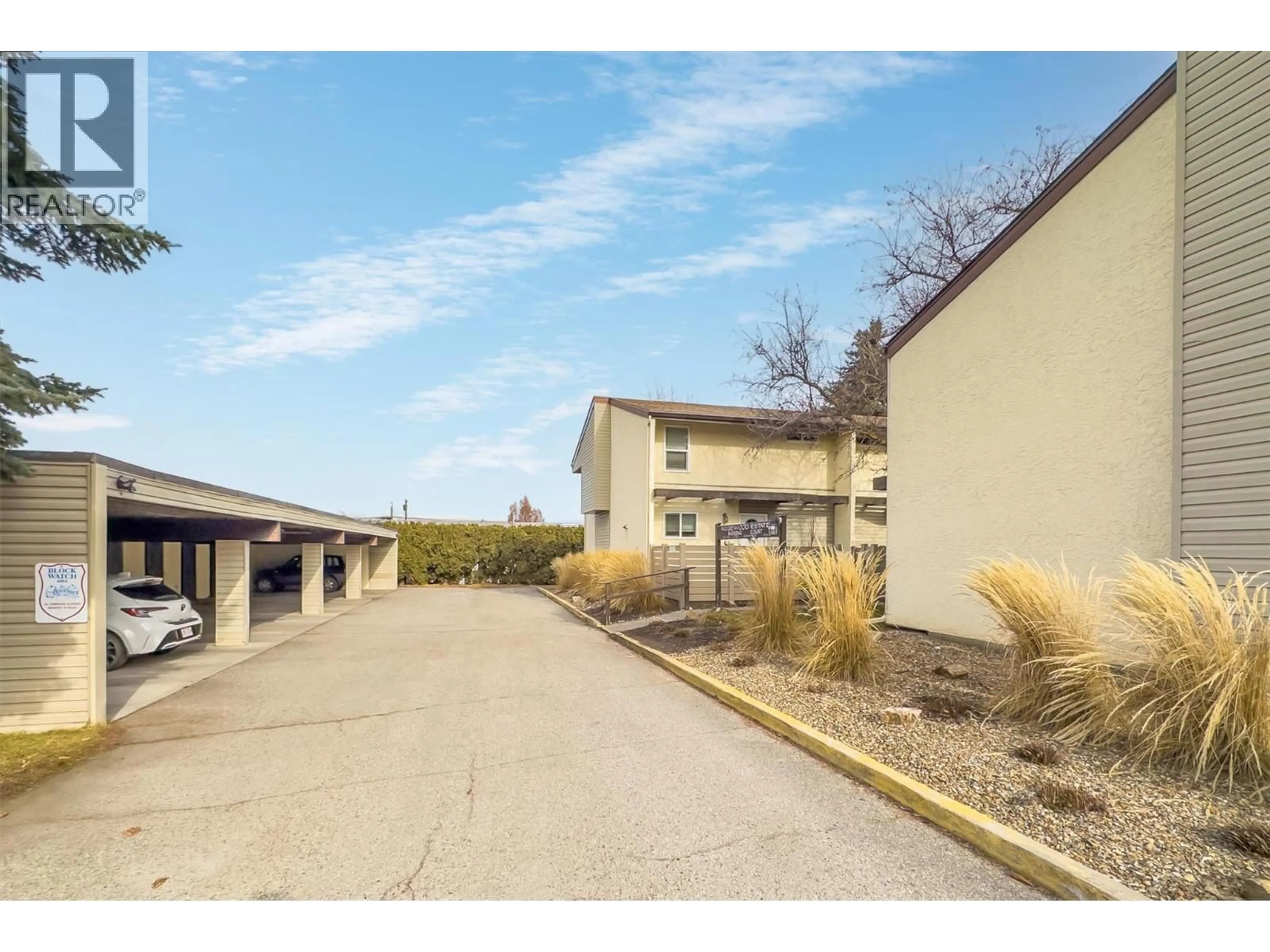 Patio, unknown for 102 - 250 BRIARWOOD ROAD, Kelowna British Columbia V1X2G3