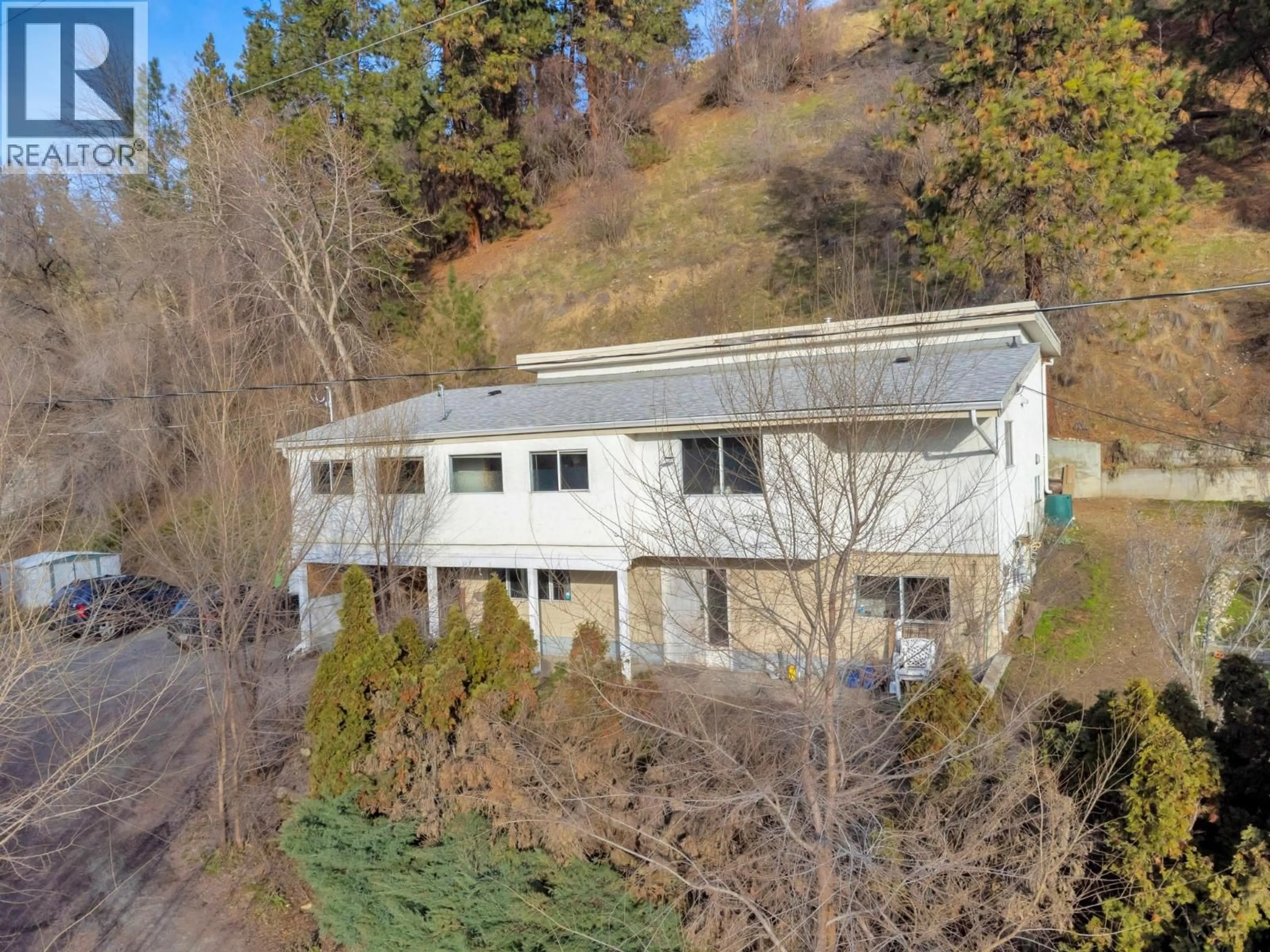 A pic from outside/outdoor area/front of a property/back of a property/a pic from drone, unknown for 1745 HOLLYWOOD ROAD SOUTH, Kelowna British Columbia V1X4P5