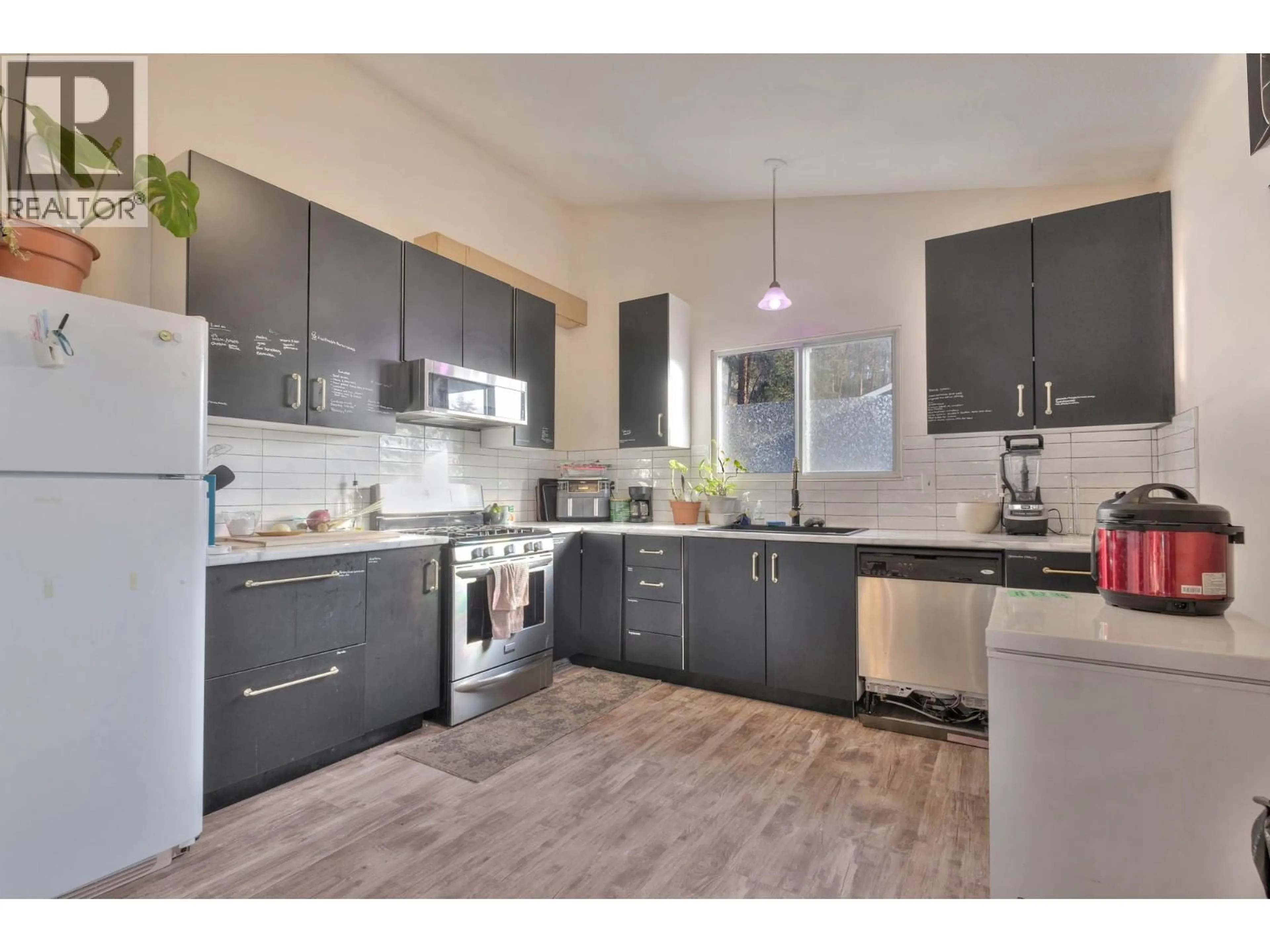 Open concept kitchen, unknown for 1745 HOLLYWOOD ROAD SOUTH, Kelowna British Columbia V1X4P5