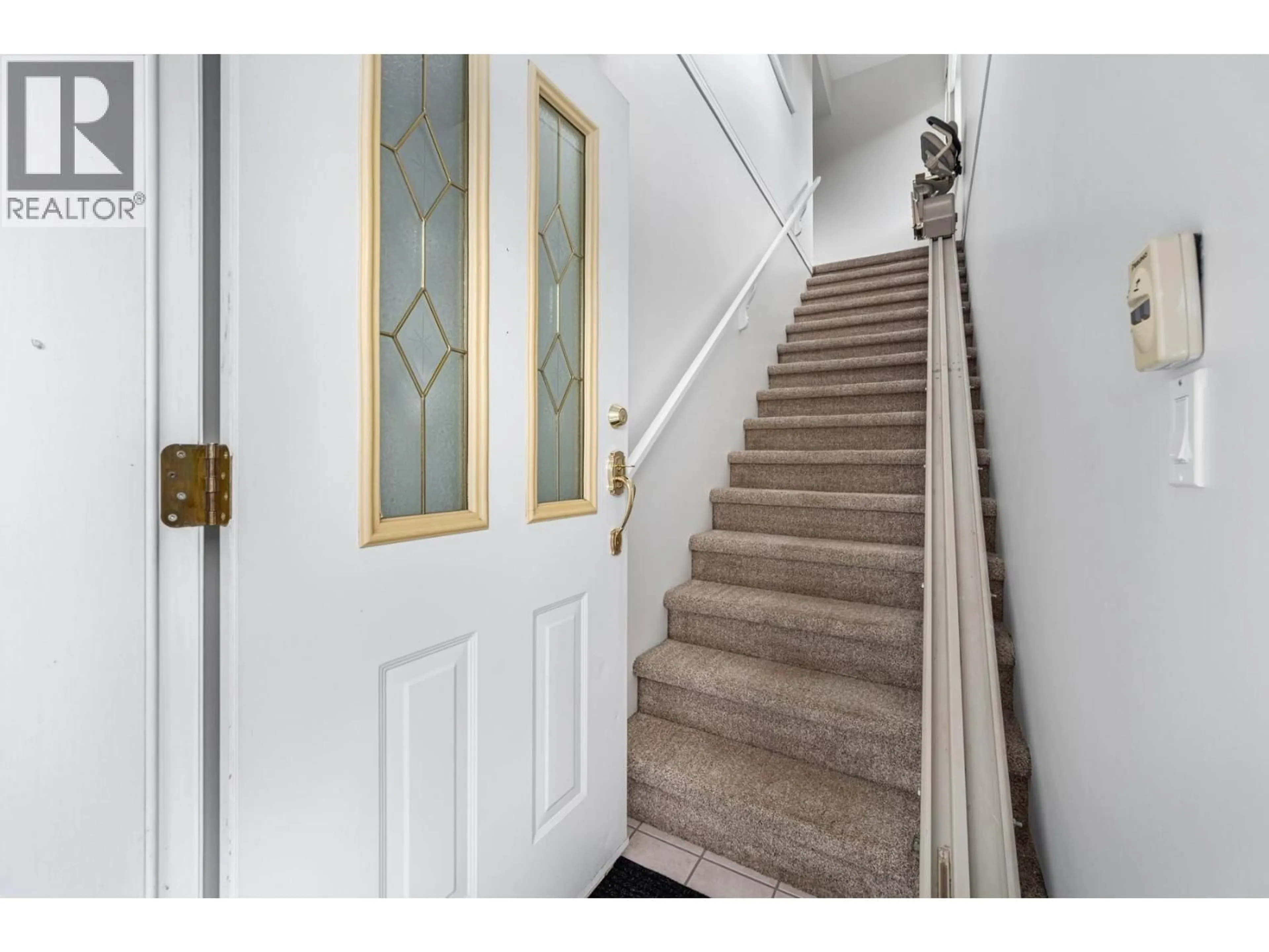 Indoor foyer for 35 - 807 RAILWAY AVENUE, Ashcroft British Columbia V0K1A0