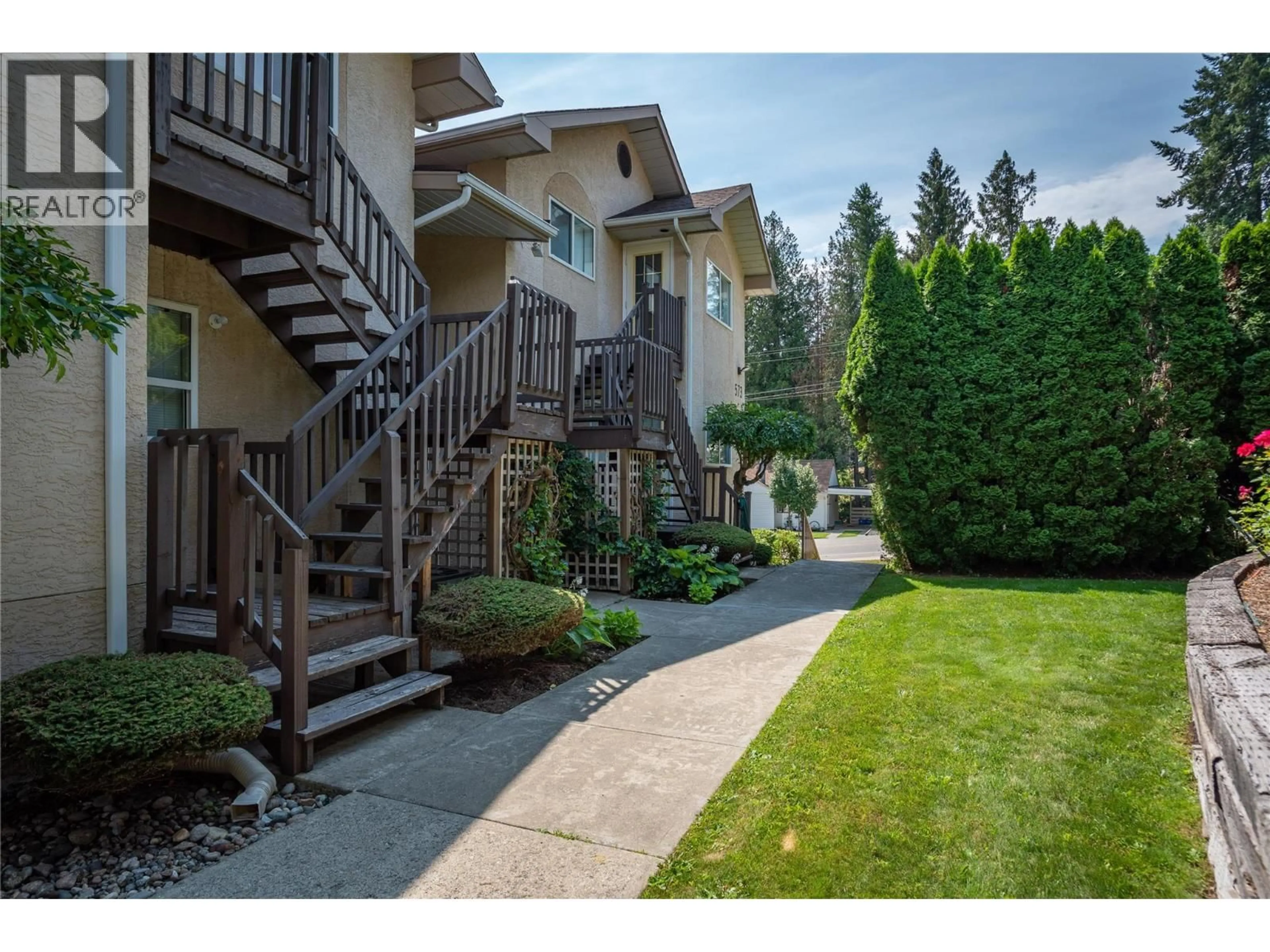 Patio, street for 1 - 573 10TH AVENUE, Castlegar British Columbia V1N1K6