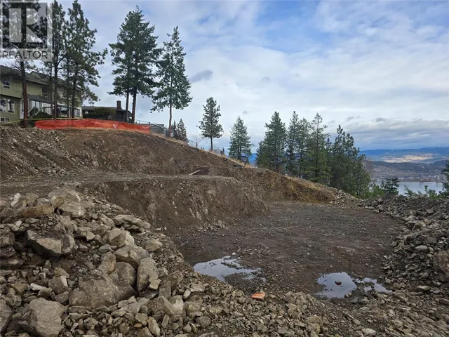 1 - PINEWOOD PLACE, West Kelowna 2