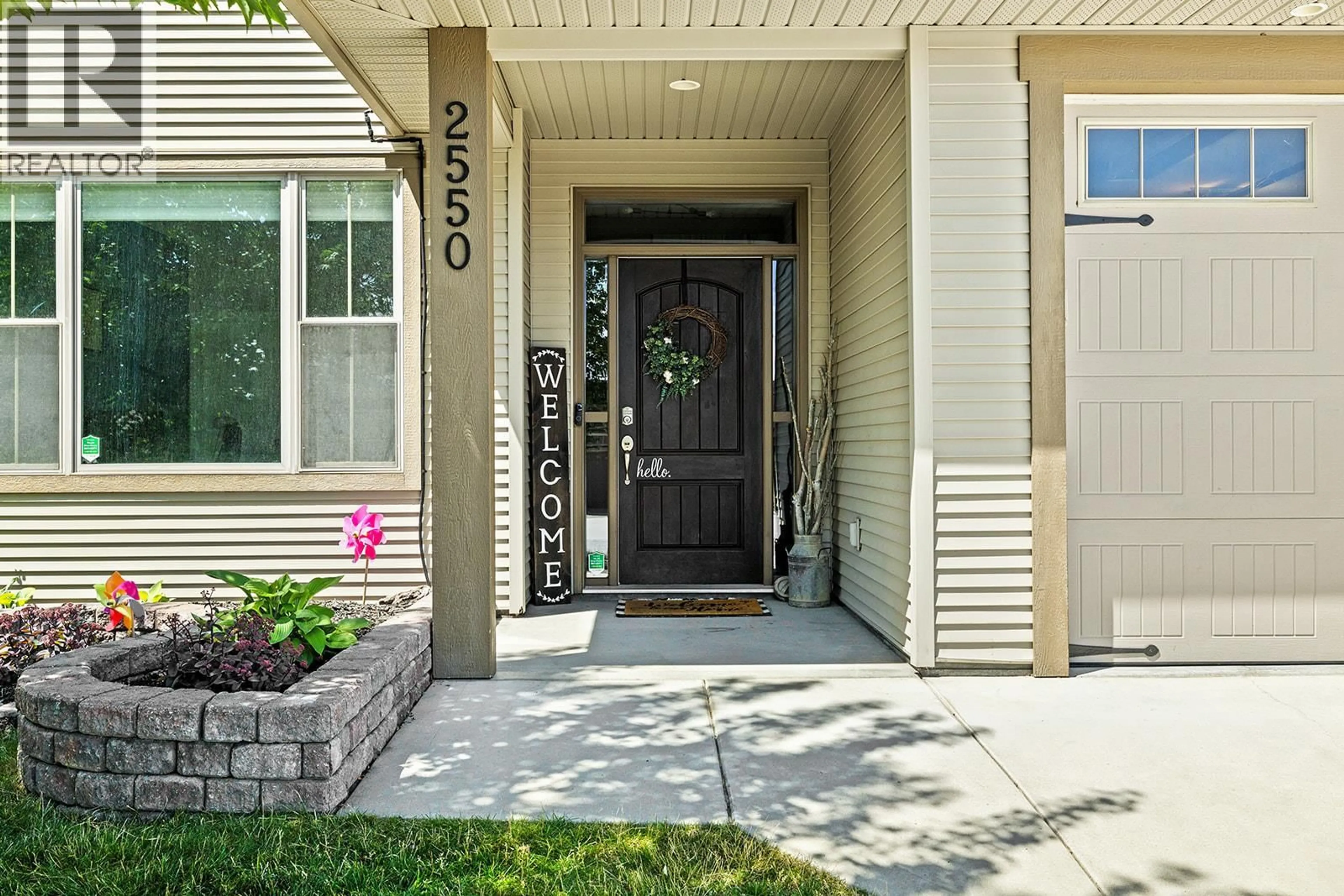 Indoor entryway for 2550 COPPER RIDGE DRIVE, West Kelowna British Columbia V4T2X6